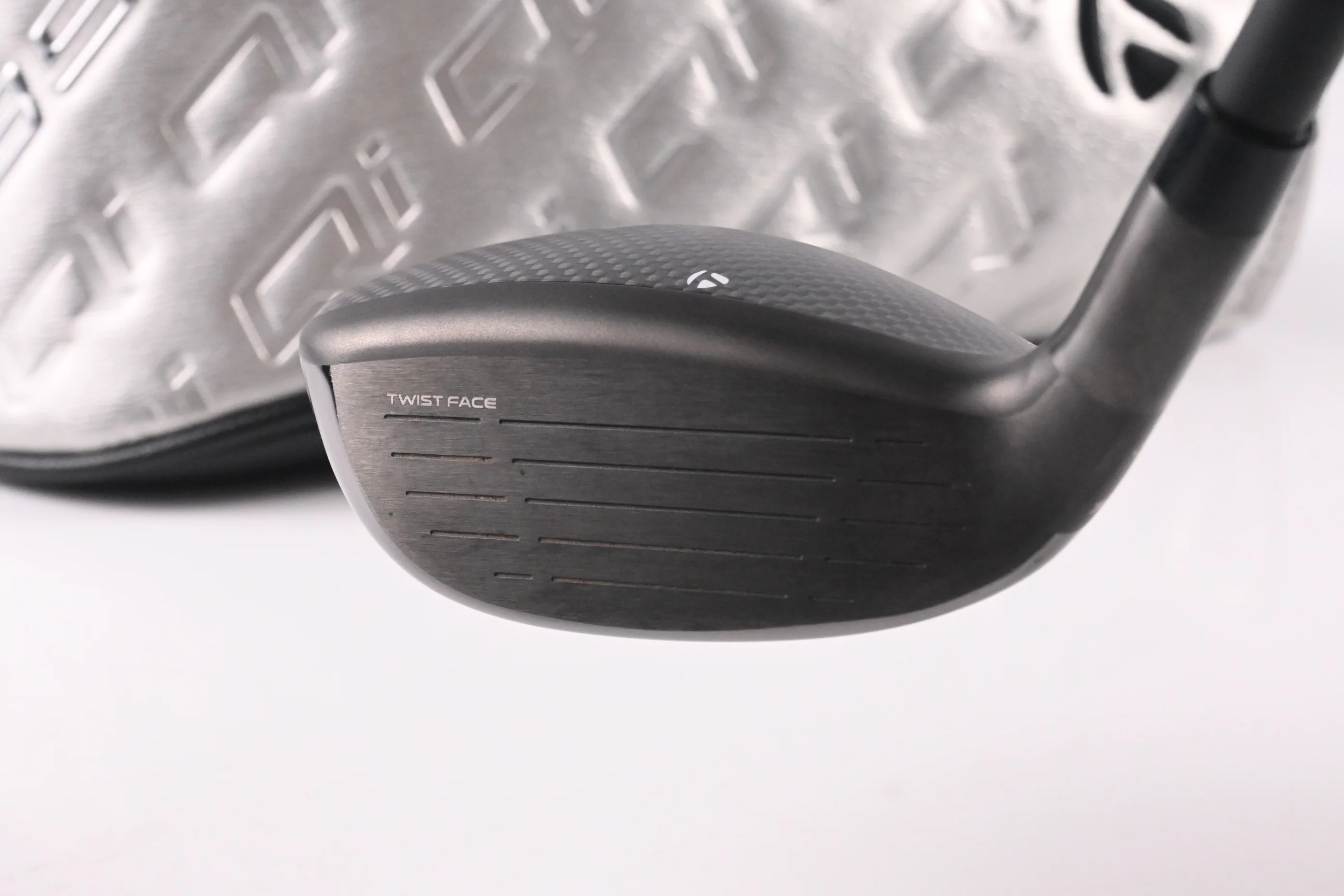 Taylormade Qi35 Max Lite #5 Hybrid / 27 Degree / Senior Flex Vanquish 5 Shaft - Image 4