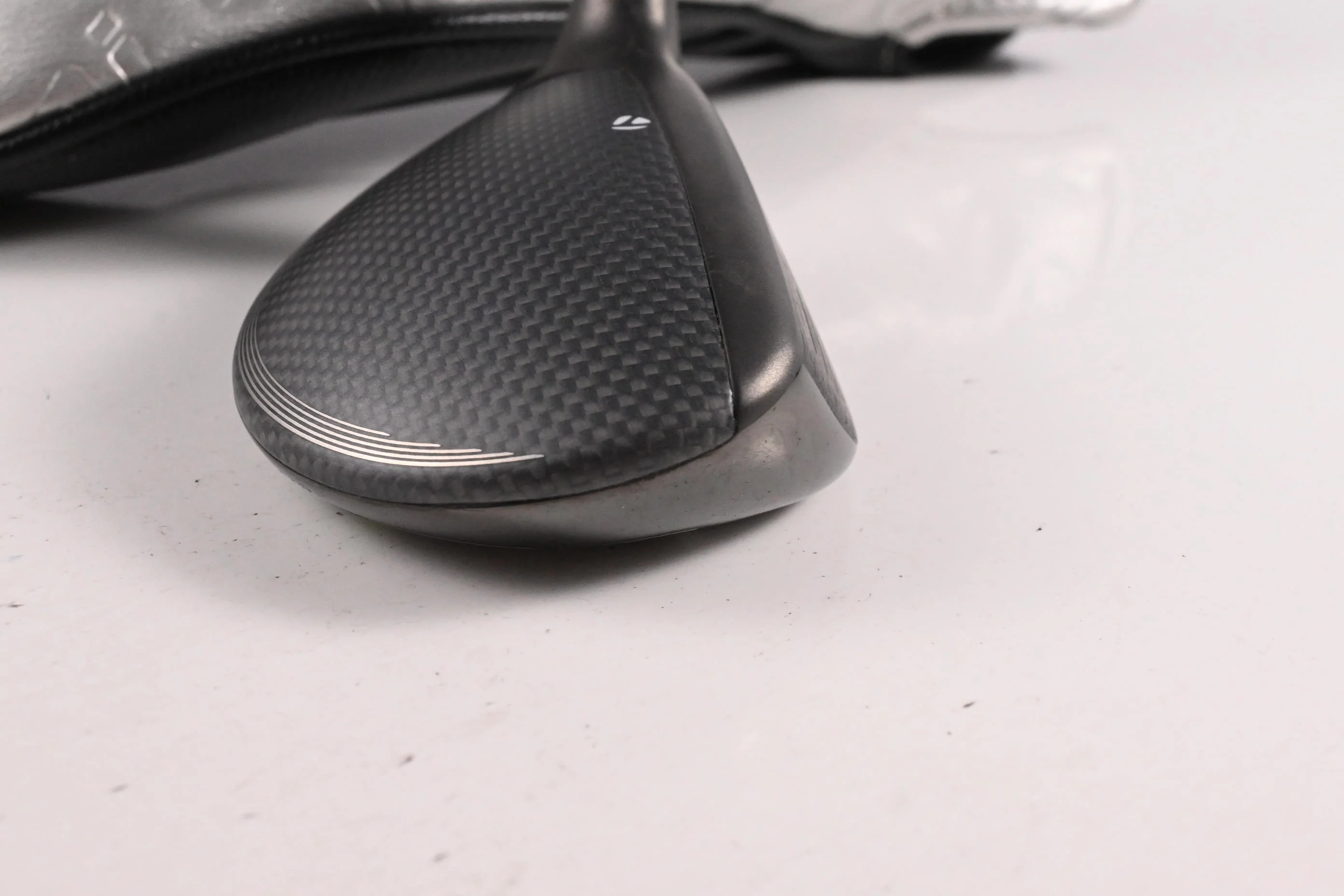 Taylormade Qi35 Max Lite #5 Hybrid / 27 Degree / Senior Flex Vanquish 5 Shaft - Image 3