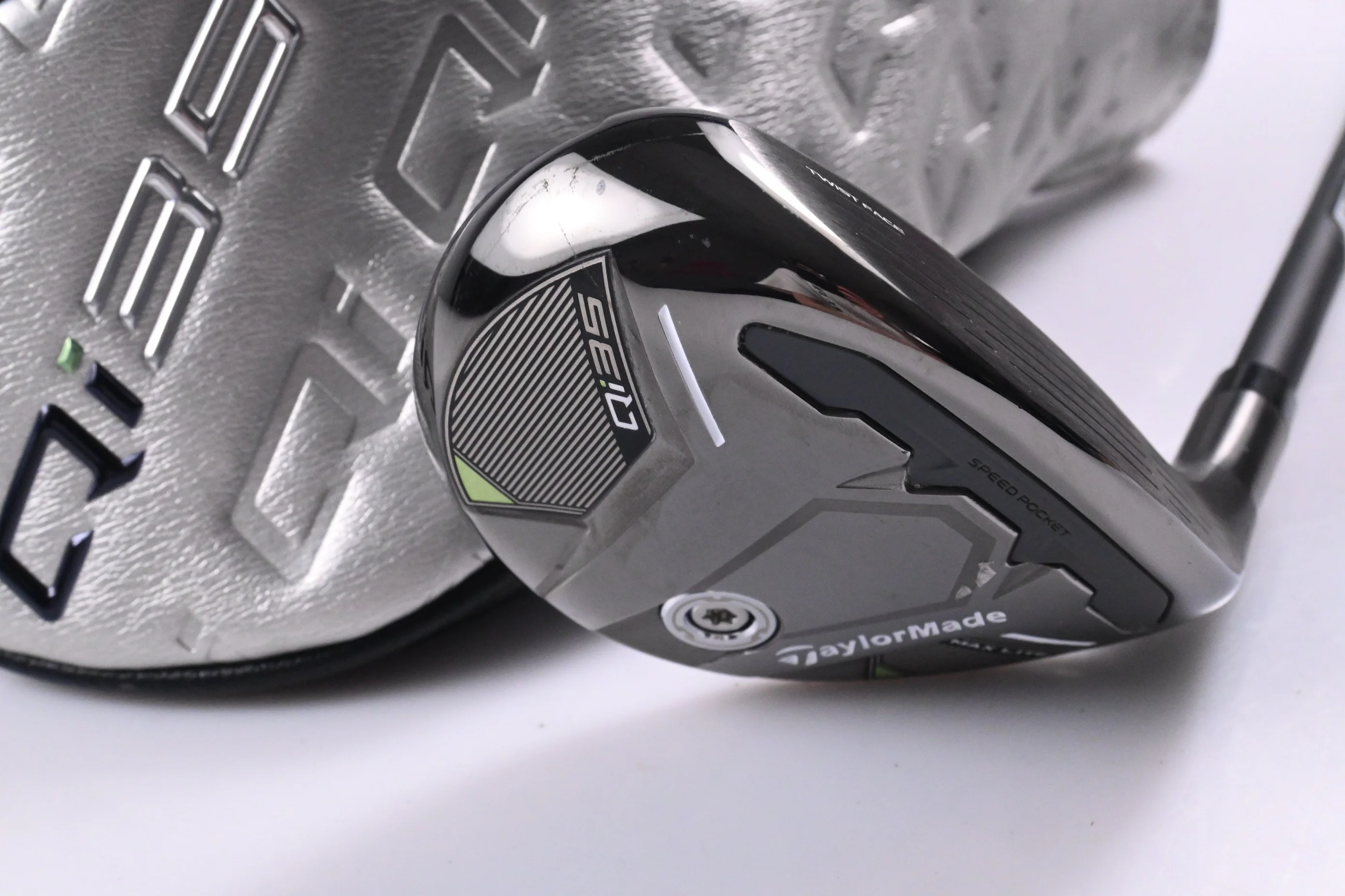 Taylormade Qi35 Max Lite #4 Hybrid / 23 Degree / Regular Flex Vanquish 5 Shaft