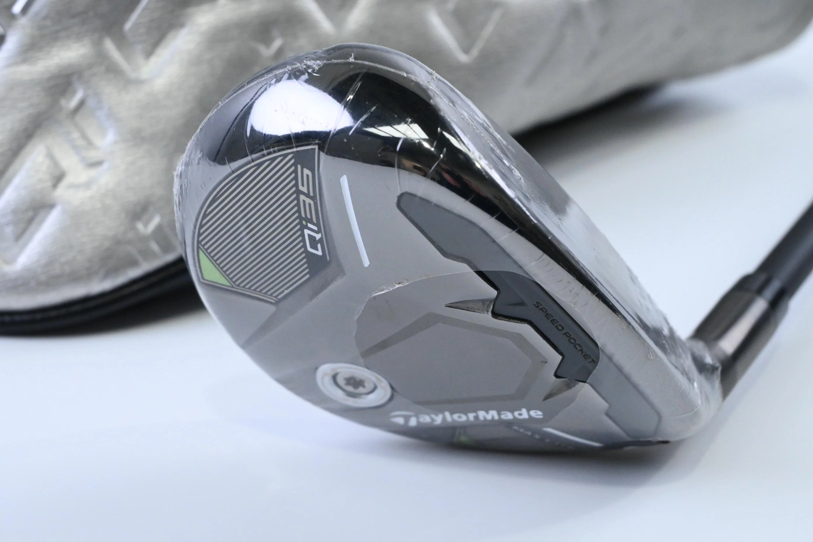 Taylormade Qi35 Max Lite #5 Hybrid / 27 Degree / Senior Flex Vanquish 5 Shaft