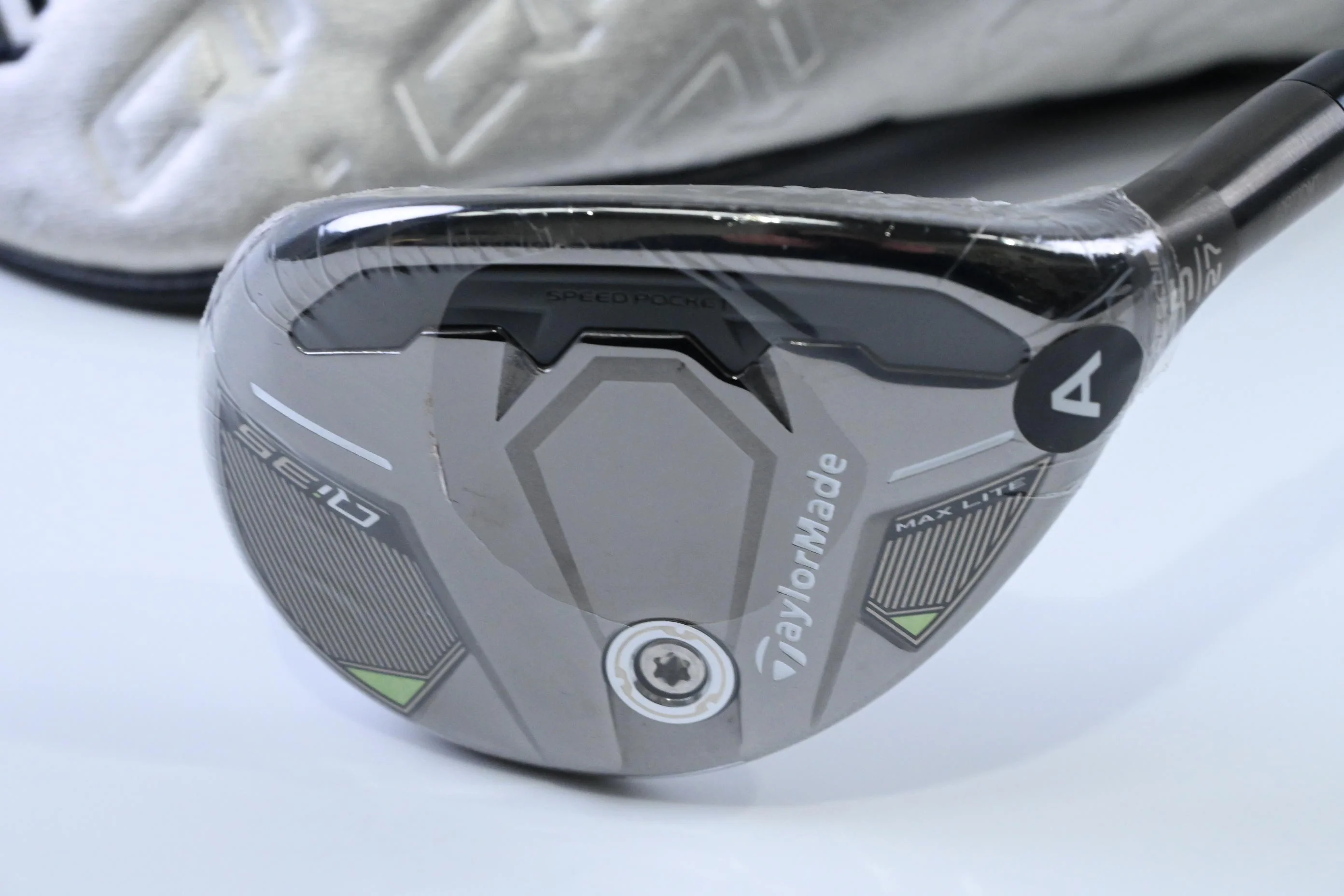 Taylormade Qi35 Max Lite #5 Hybrid / 27 Degree / Senior Flex Vanquish 5 Shaft - Image 2