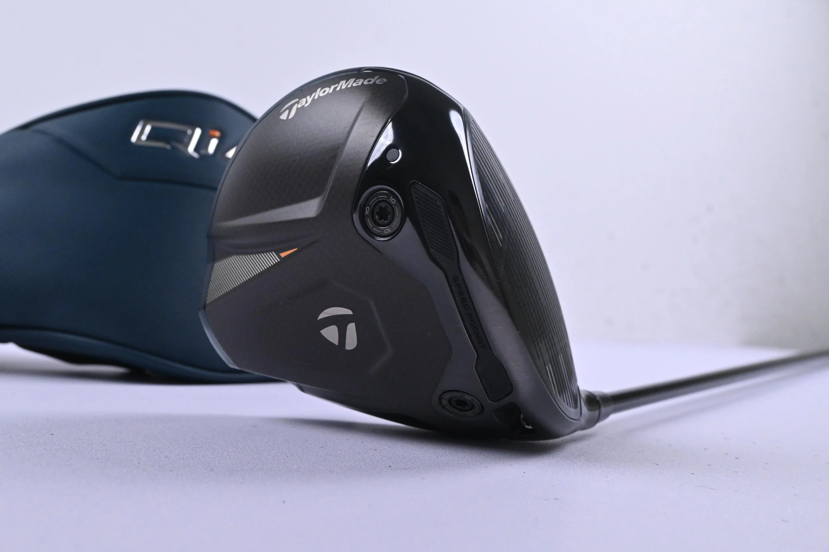 Taylormade Qi4D Driver / 10.5 Degree / X-Flex HZRDUS Smoke Blue RDX 60 Shaft