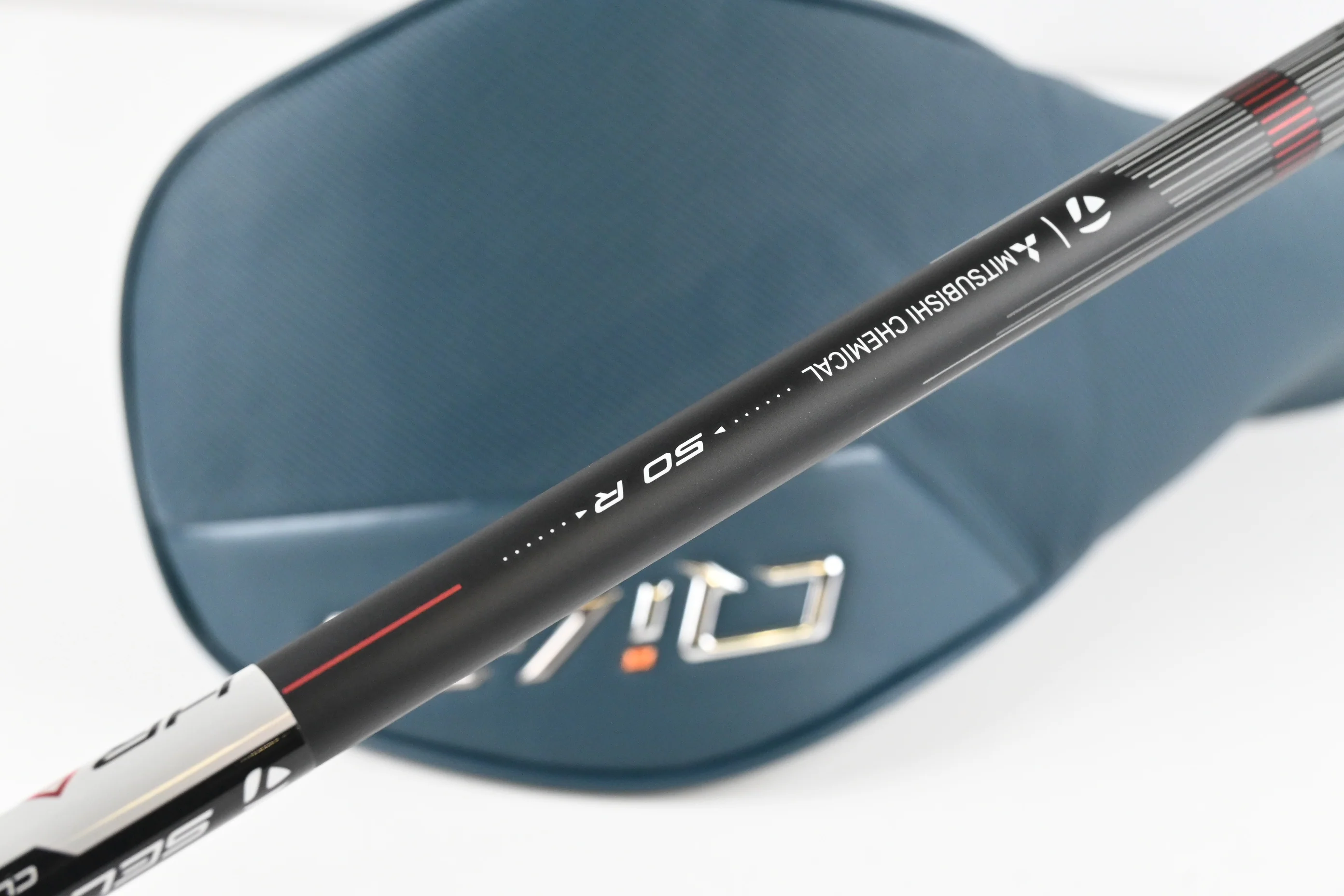 Taylormade Qi4D Driver / 9 Degree / Regular Flex REAX Red 50 Shaft - Image 6