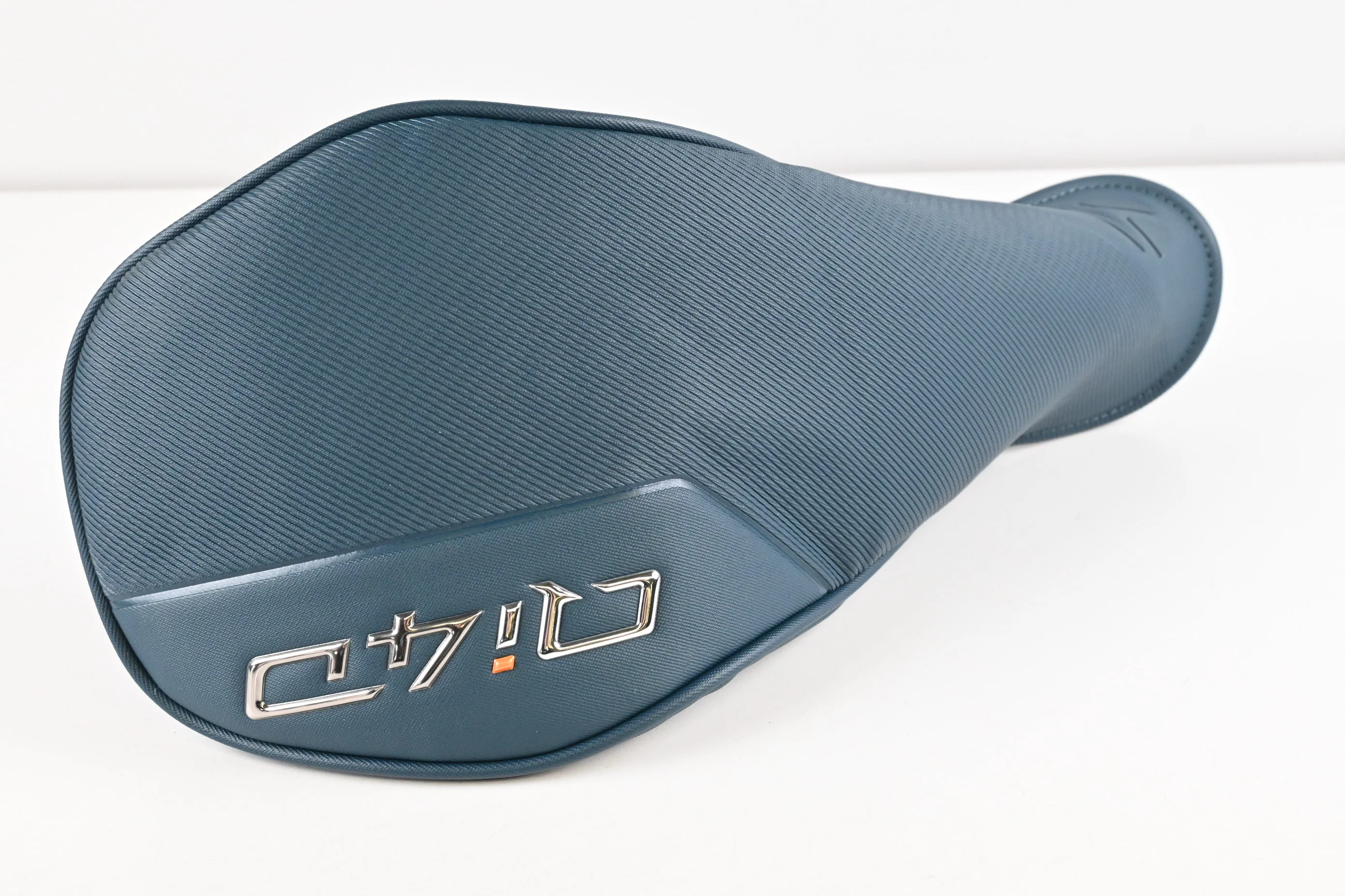 Taylormade Qi4D Driver / 9 Degree / Regular Flex REAX Red 50 Shaft - Image 9
