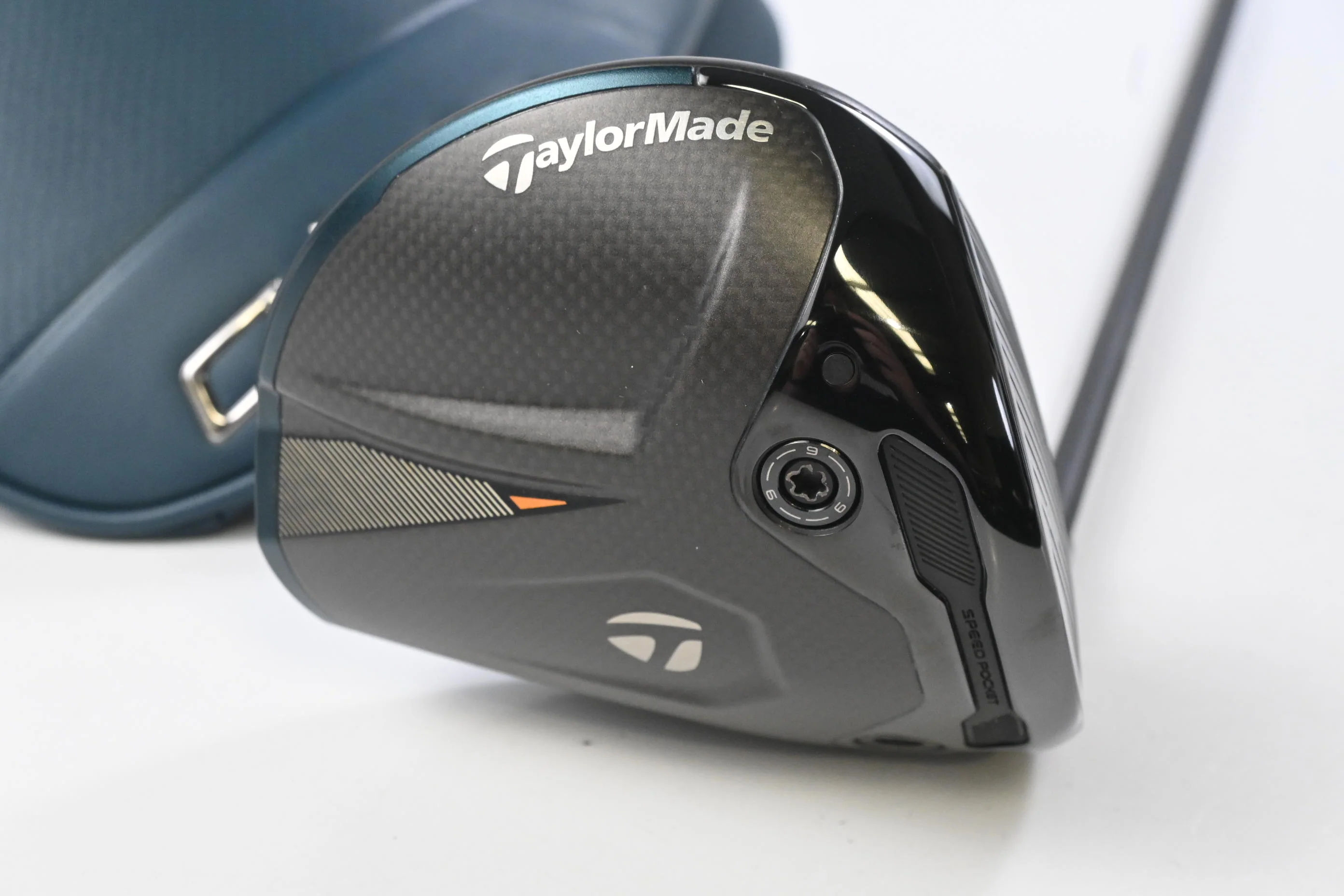 Taylormade Qi4D Driver / 10.5 Degree / Stiff Flex Reax Blue 50 Shaft