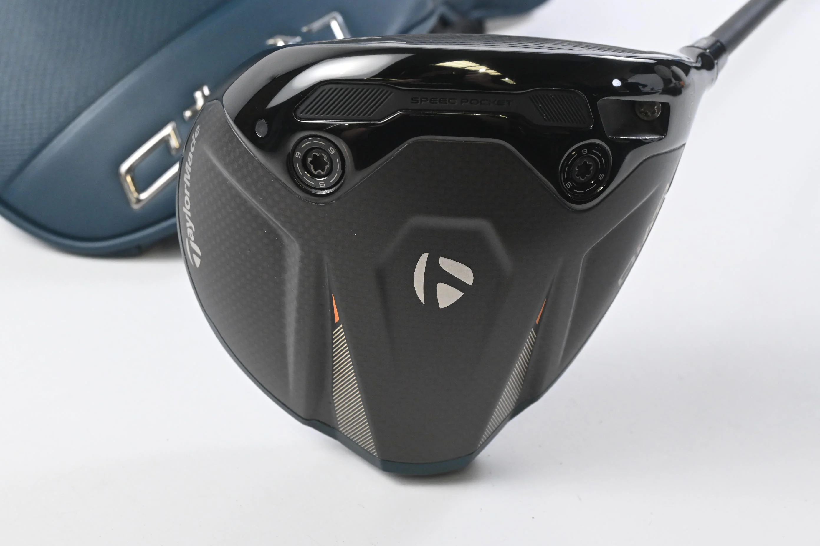 Taylormade Qi4D Driver / 10.5 Degree / Stiff Flex Reax Blue 50 Shaft - Image 2