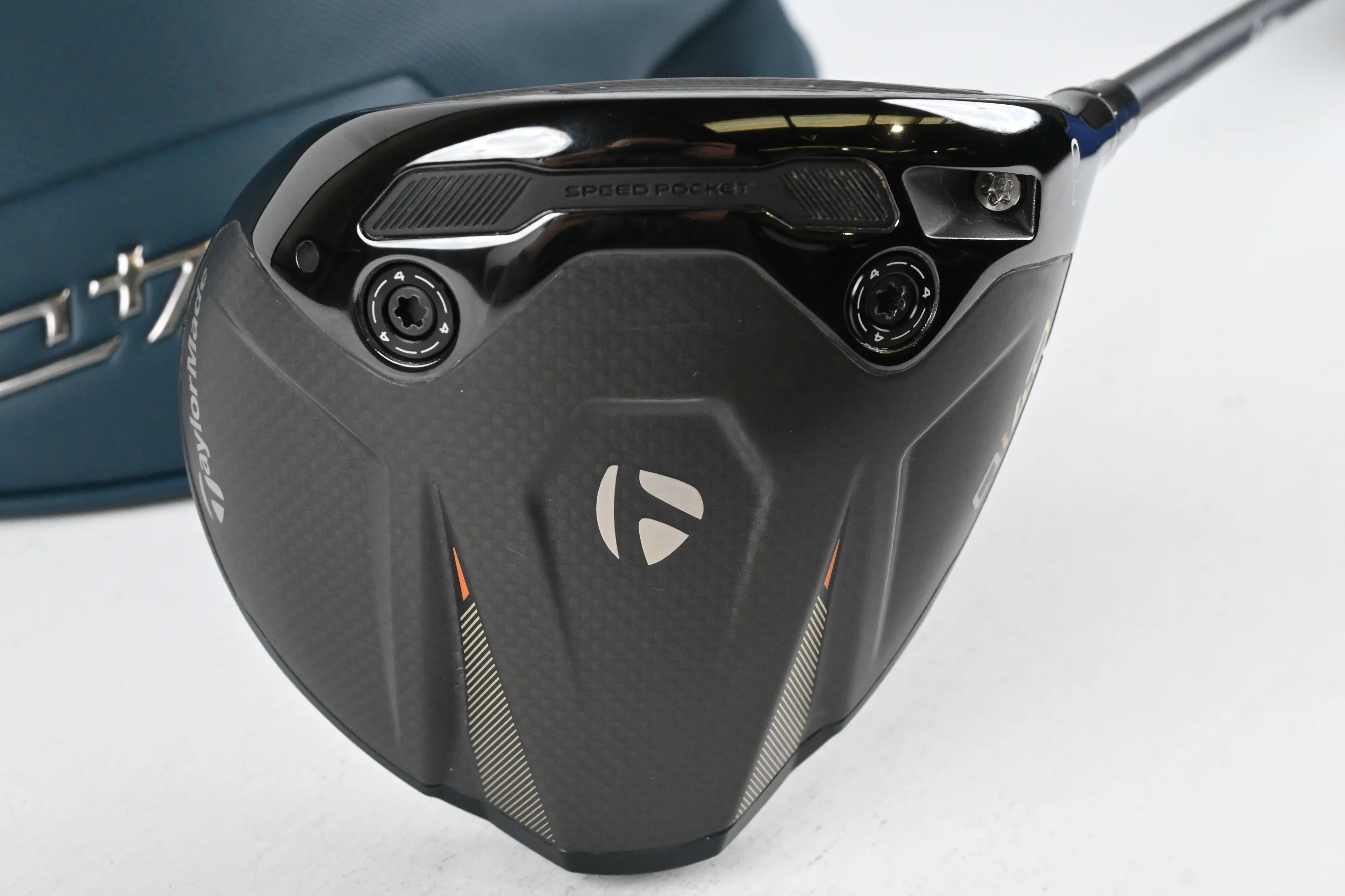 Taylormade Qi4D Driver / 9 Degree / Regular Flex Project X Cypher 2.0 40 Shaft - Image 2