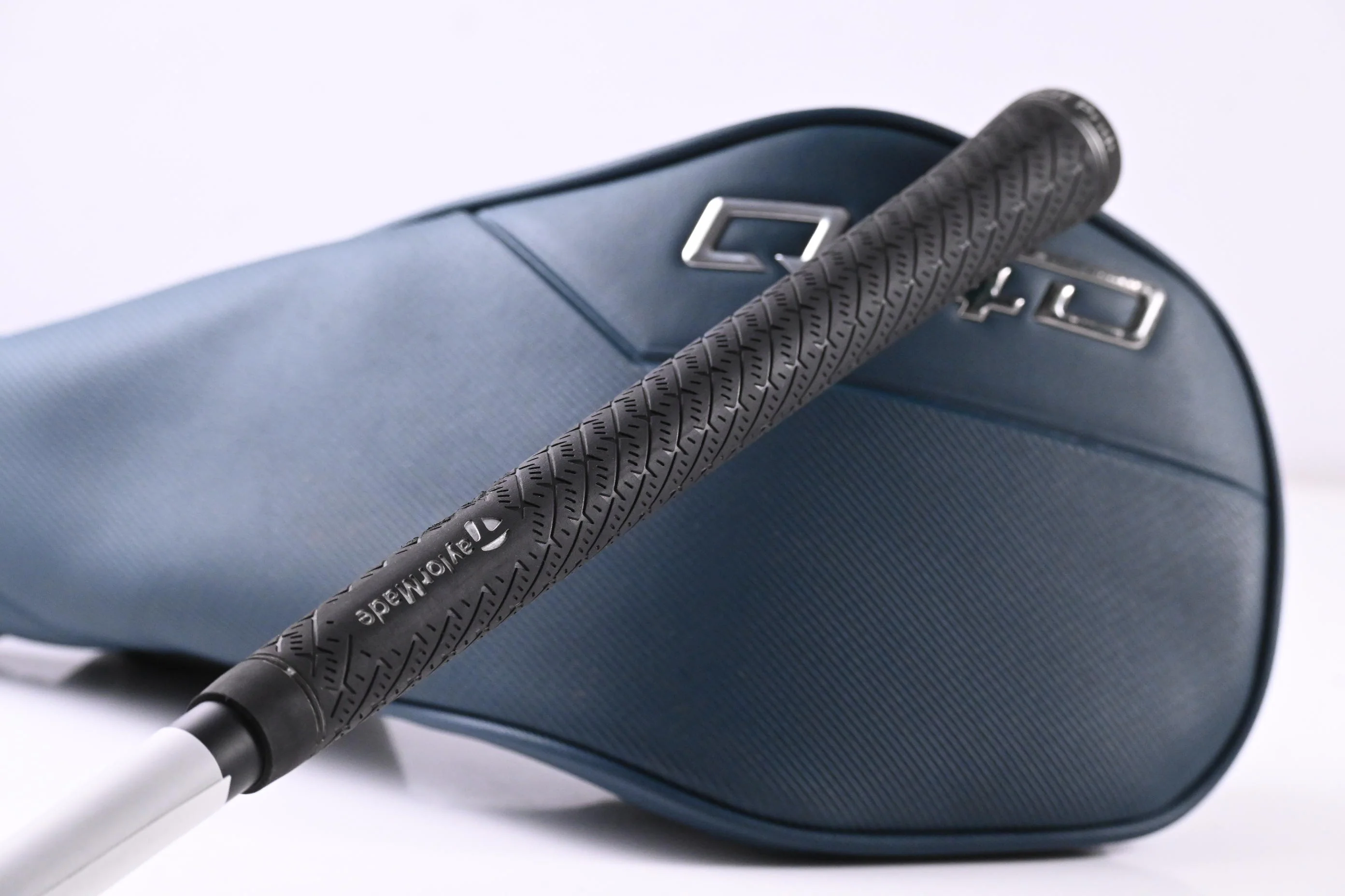 Taylormade Qi4D Driver / 10.5 Degree / Stiff Flex REAX White 60 Shaft - Image 8