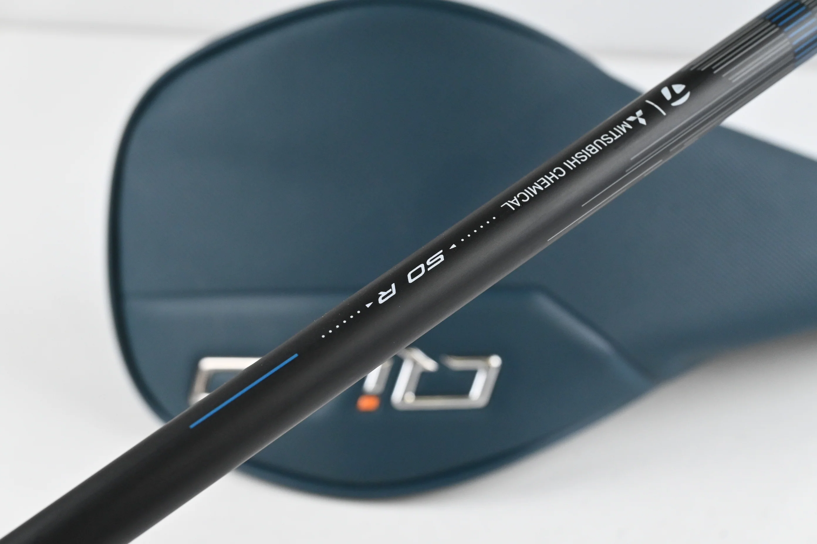 Taylormade Qi4D Driver / 10.5 Degree / Regular Flex REAX Blue 50 Shaft - Image 6