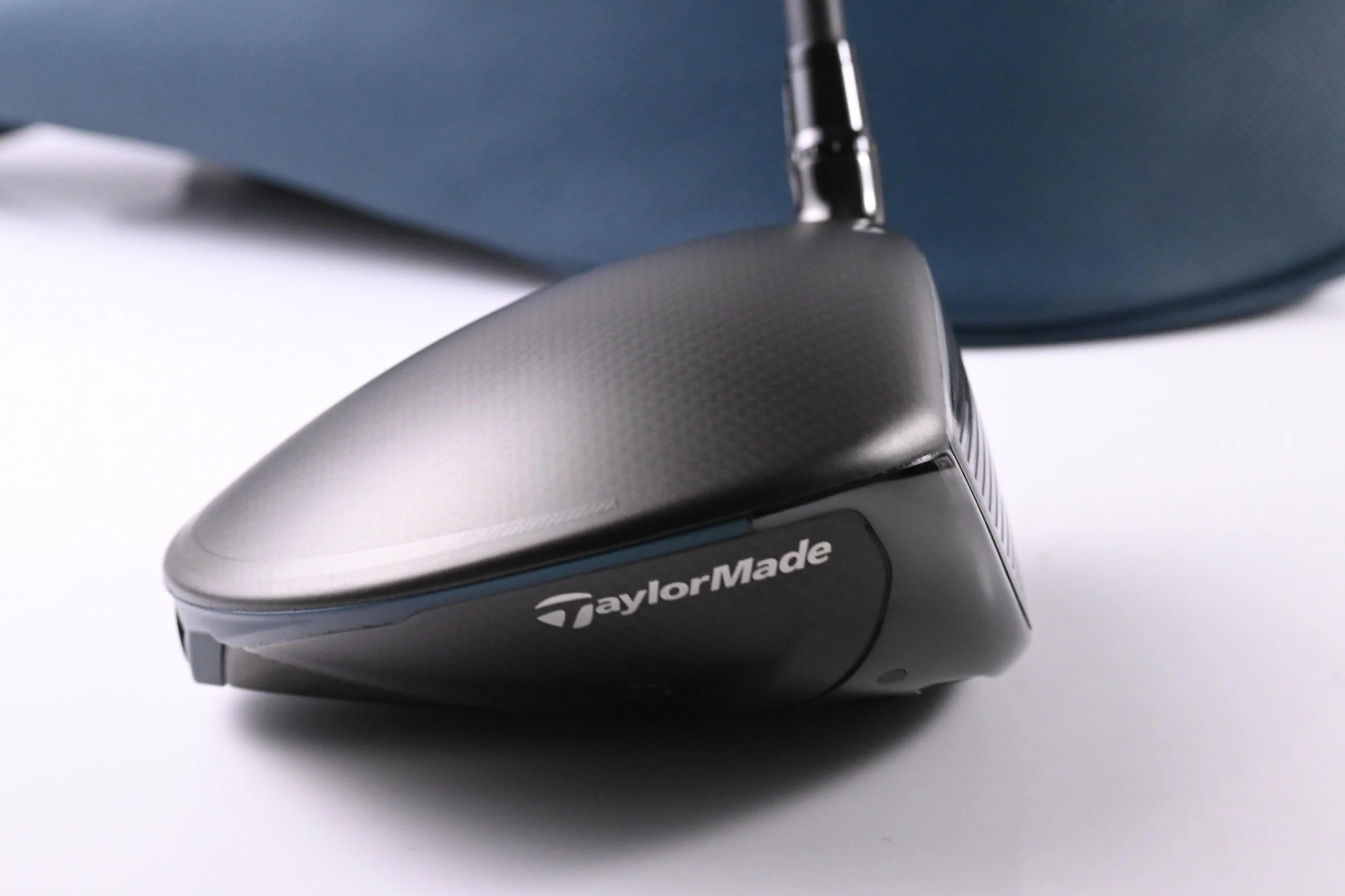 Taylormade Qi4D Driver / 10.5 Degree / Stiff Flex REAX Blue 50 Shaft - Image 3