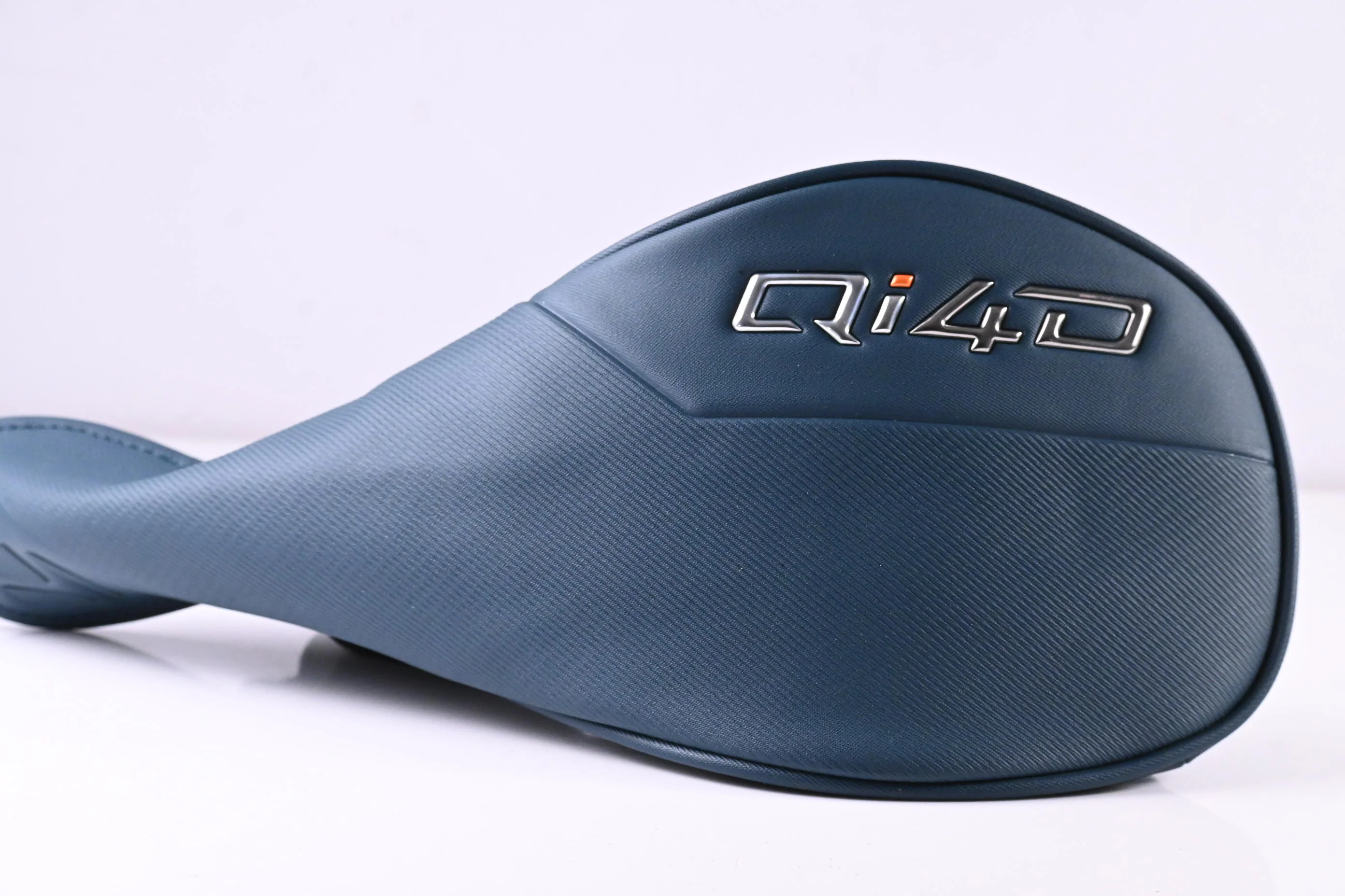 Taylormade Qi4D Driver / 10.5 Degree / Stiff Flex REAX Blue 50 Shaft - Image 9
