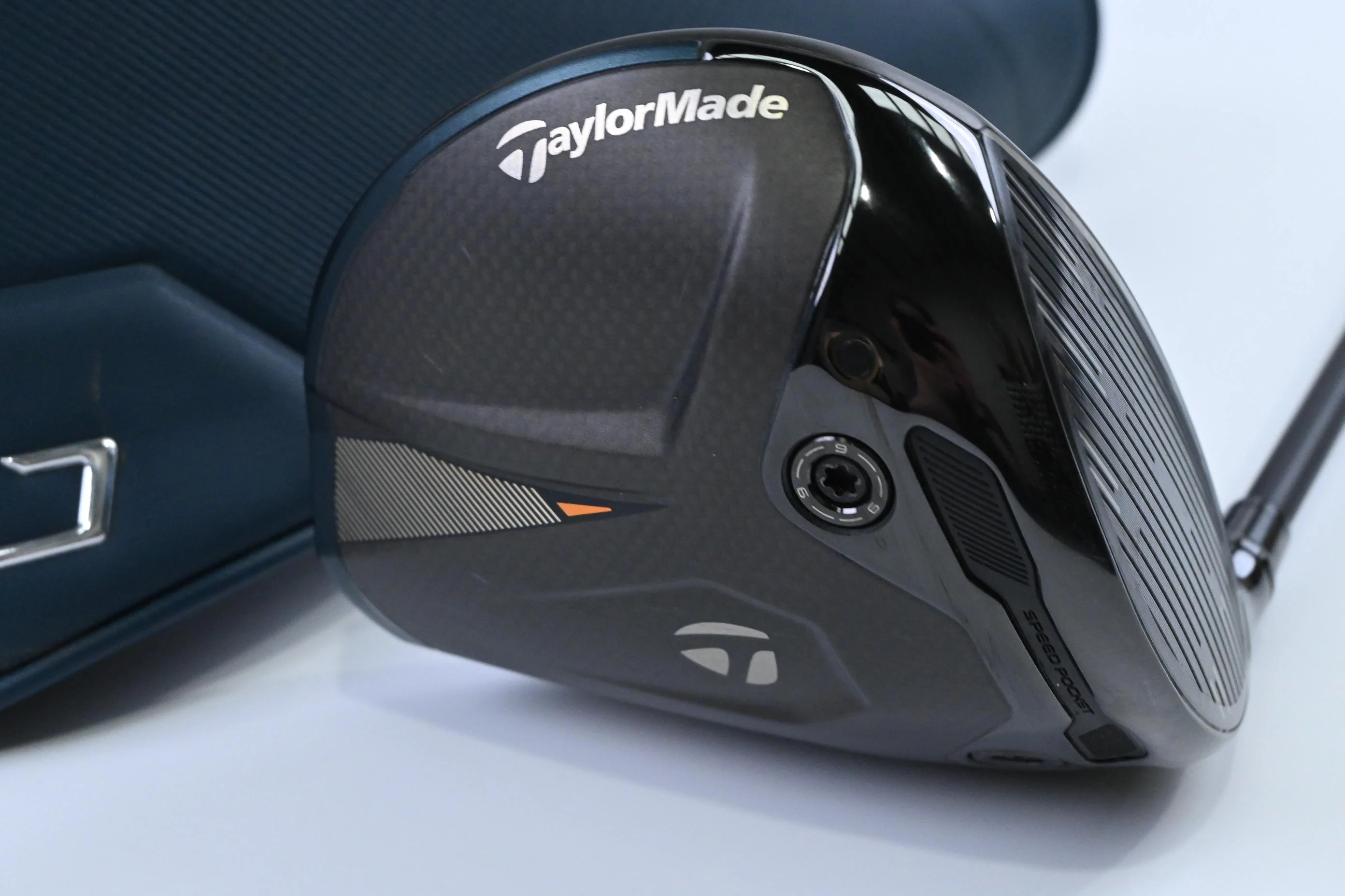 Taylormade Qi4D Driver / 10.5 Degree / Stiff Flex Reax Blue 50 Shaft
