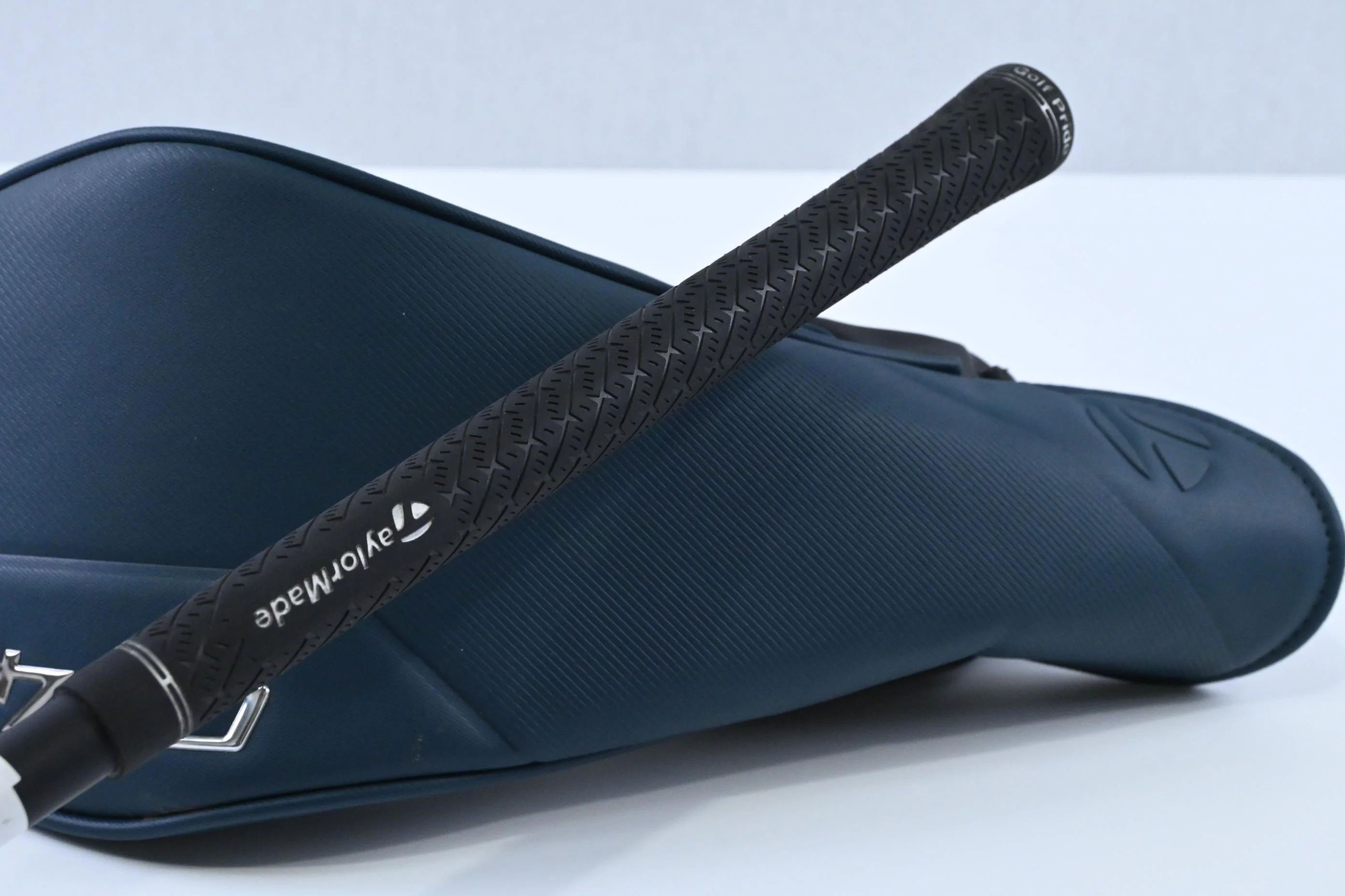 Taylormade Qi4D Driver / 10.5 Degree / Stiff Flex Reax Blue 50 Shaft - Image 8