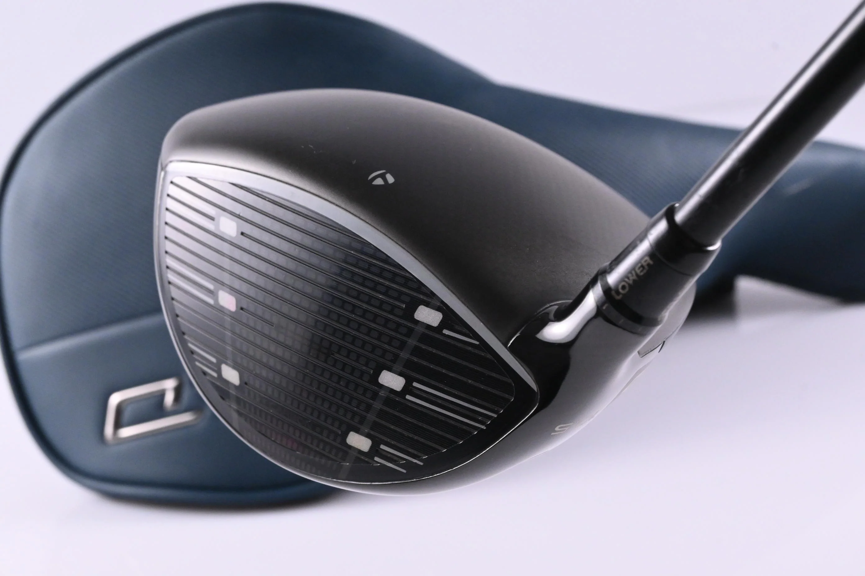 Taylormade Qi4D Driver / 10.5 Degree / Regular Flex Reax White 60 Shaft - Image 4