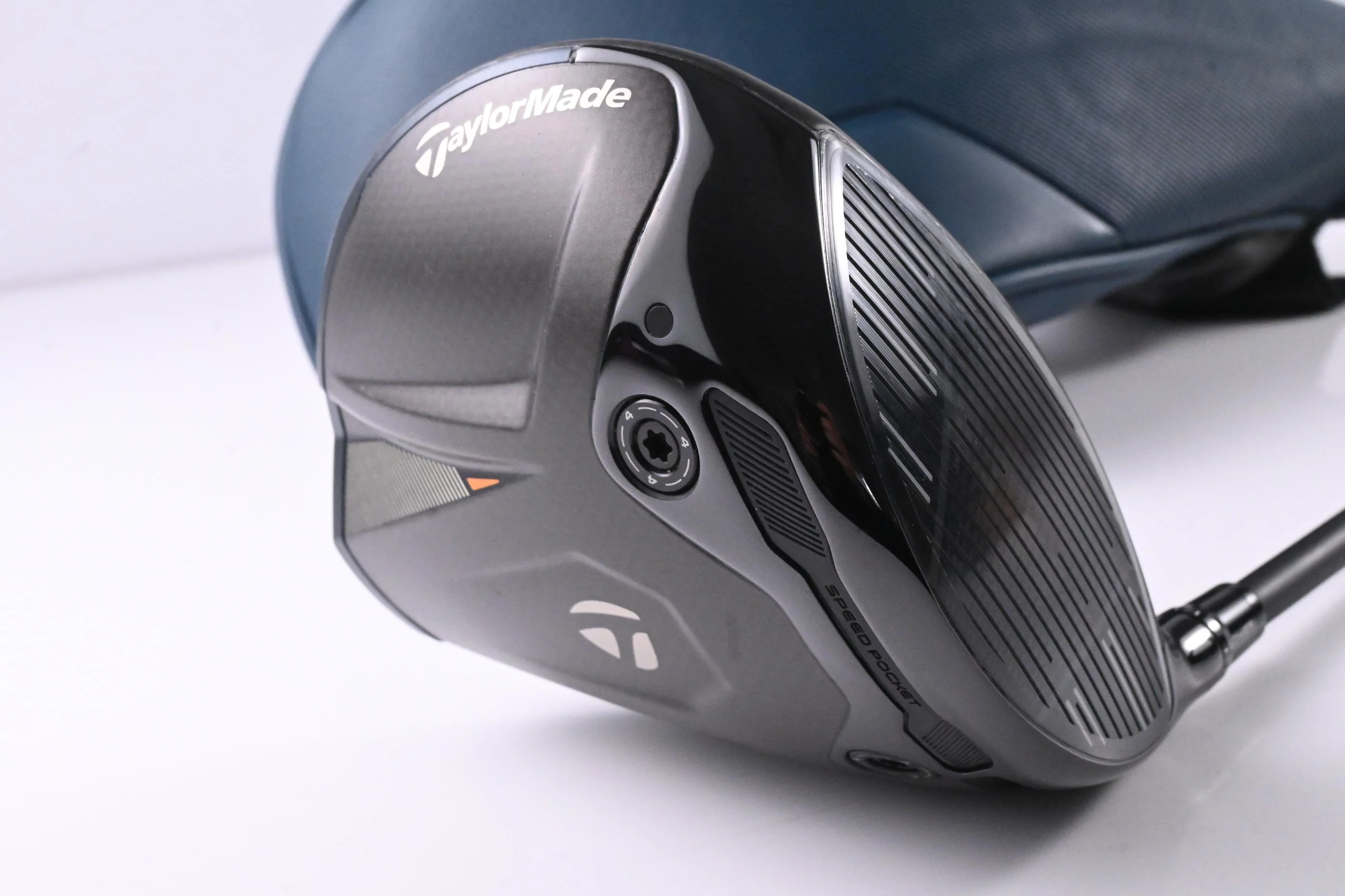 Taylormade Qi4D Driver / 10.5 Degree / Stiff Flex REAX Blue 50 Shaft