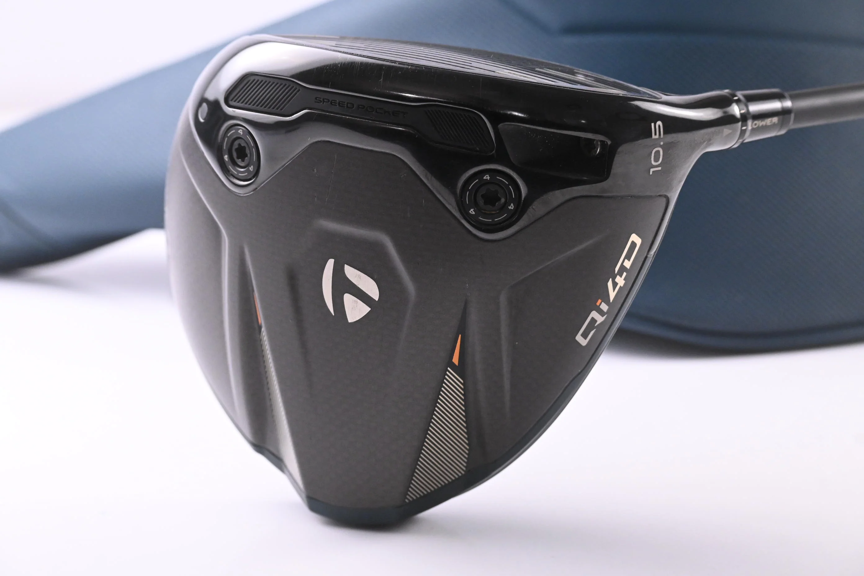 Taylormade Qi4D Driver / 10.5 Degree / Regular Flex REAX Blue 50 Shaft - Image 2