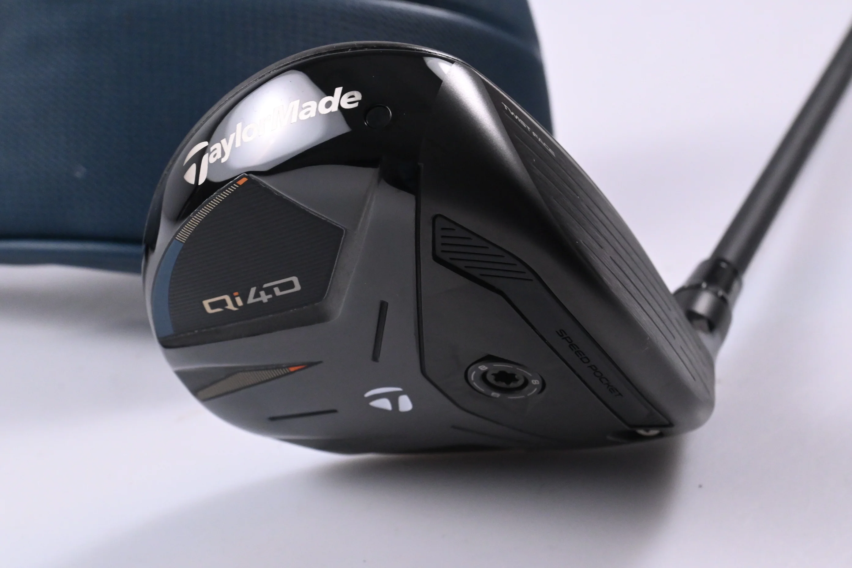 Taylormade Qi4D #5 Wood / 18 Degree / Regular Flex Mitsubishi Reax 55 Shaft