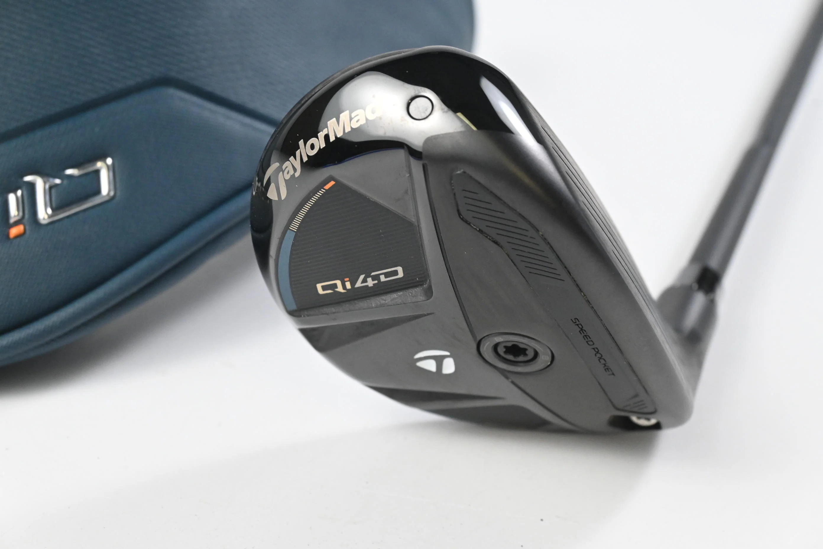 Taylormade Qi4D #4 Hybrid / 22 Degree / Regular Flex Reax 65 Shaft