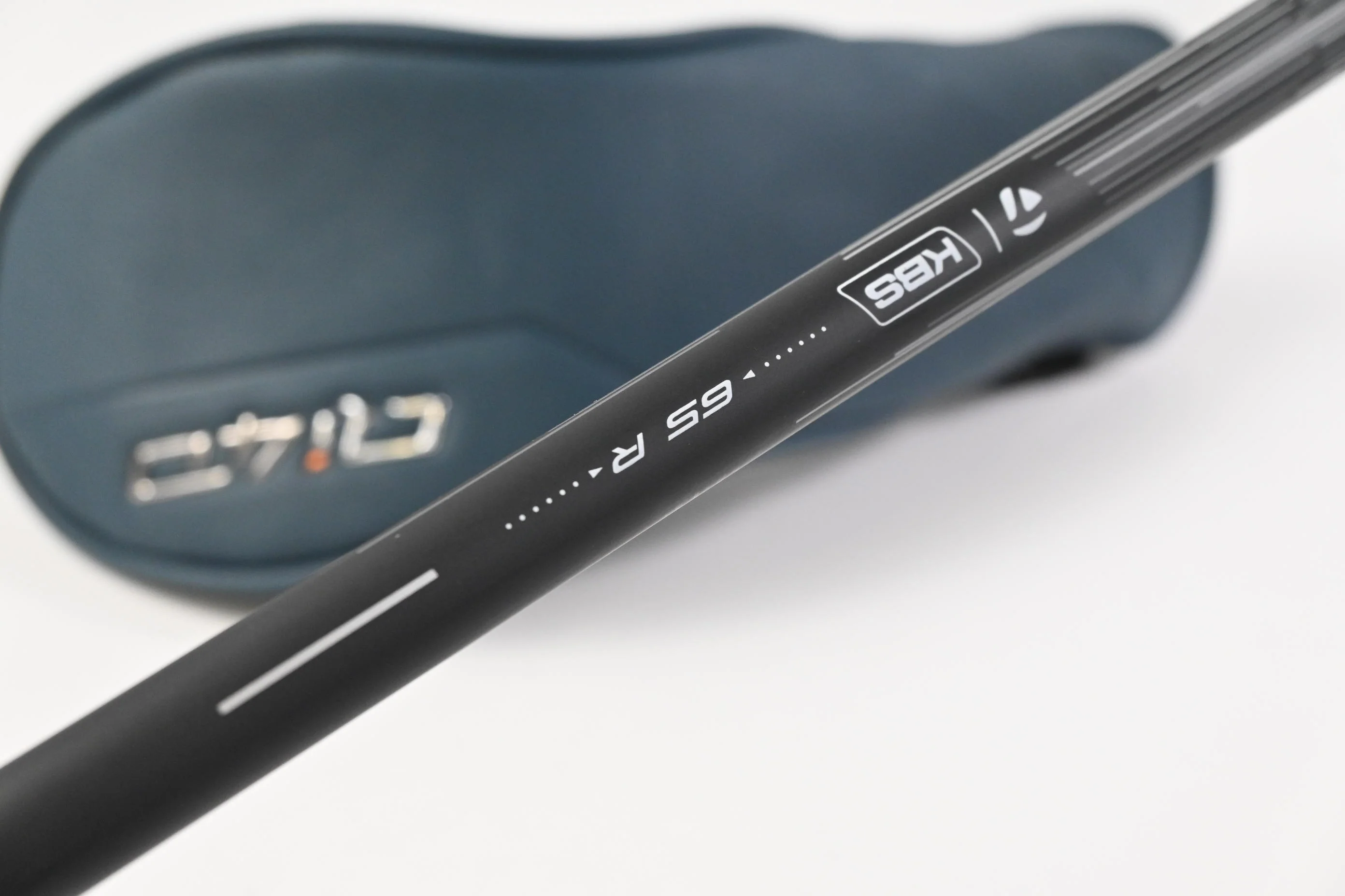 Taylormade Qi4D #4 Hybrid / 22 Degree / Regular Flex Reax 65 Shaft - Image 6