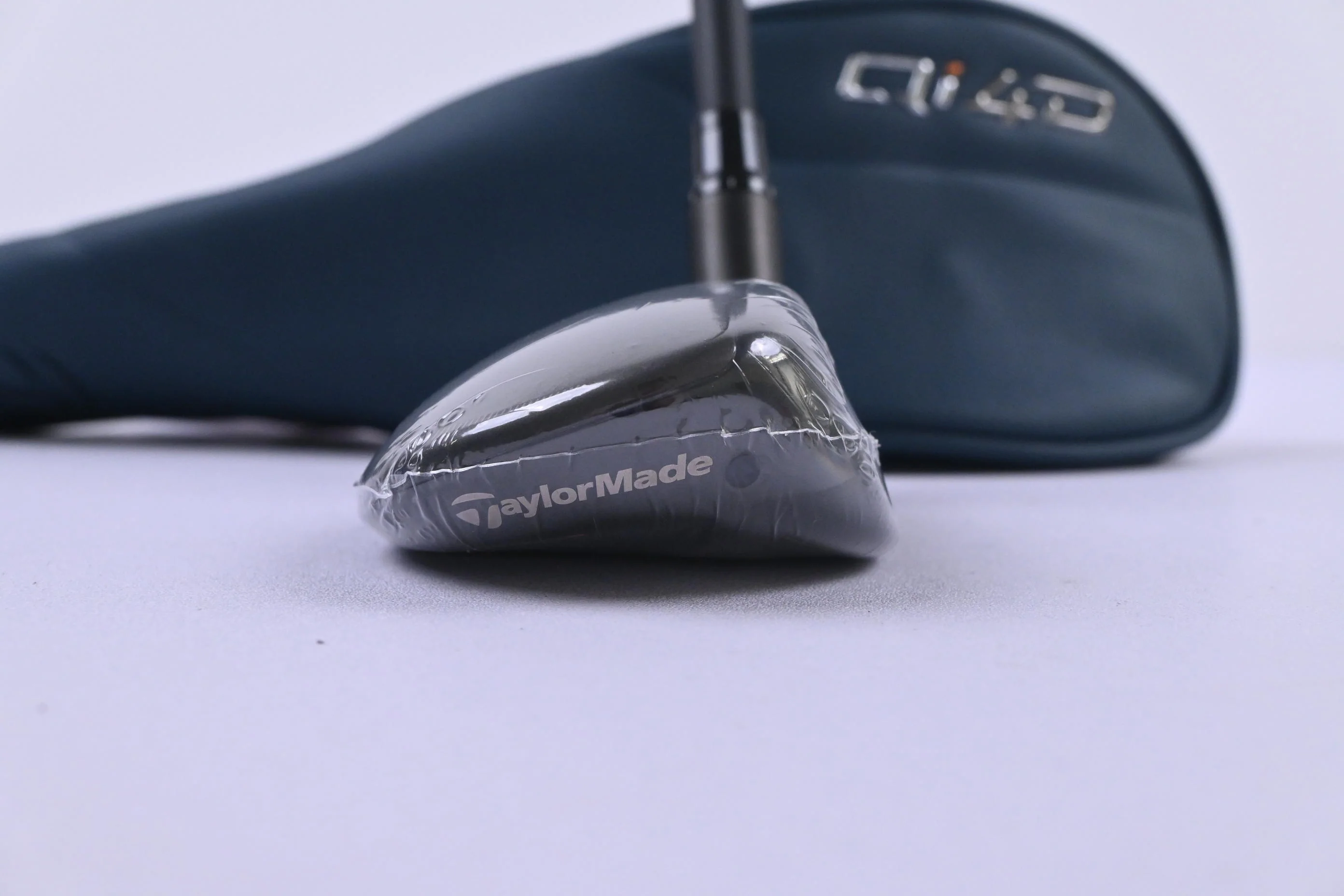 Taylormade Qi4D #4 Hybrid / 22 Degree / Regular Flex KBS REAX 65 Shaft - Image 3