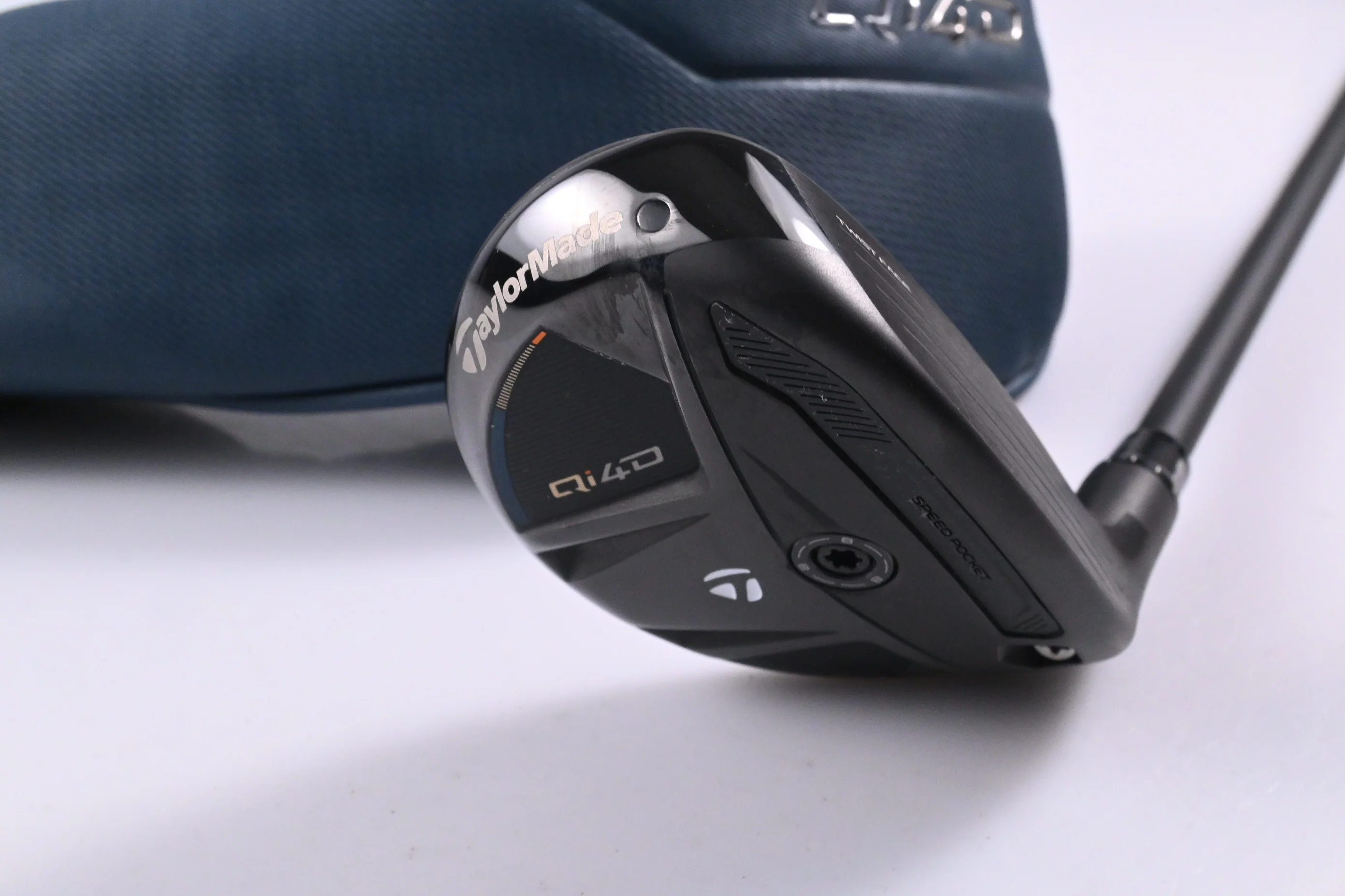 Taylormade Qi4D #4 Hybrid / 22 Degree / Regular Flex Reax 65 Shaft