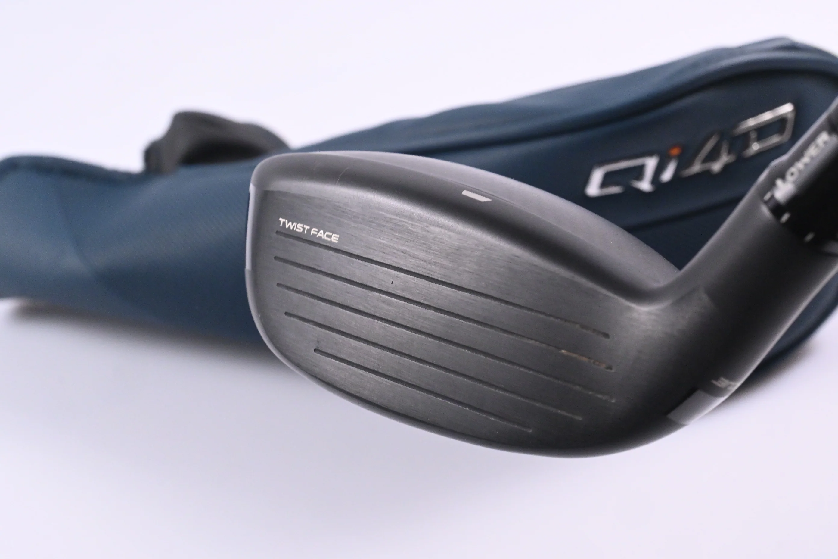 Taylormade Qi4D #2 Hybrid / 17 Degree / Regular Flex KBS Reax 65 Shaft - Image 4