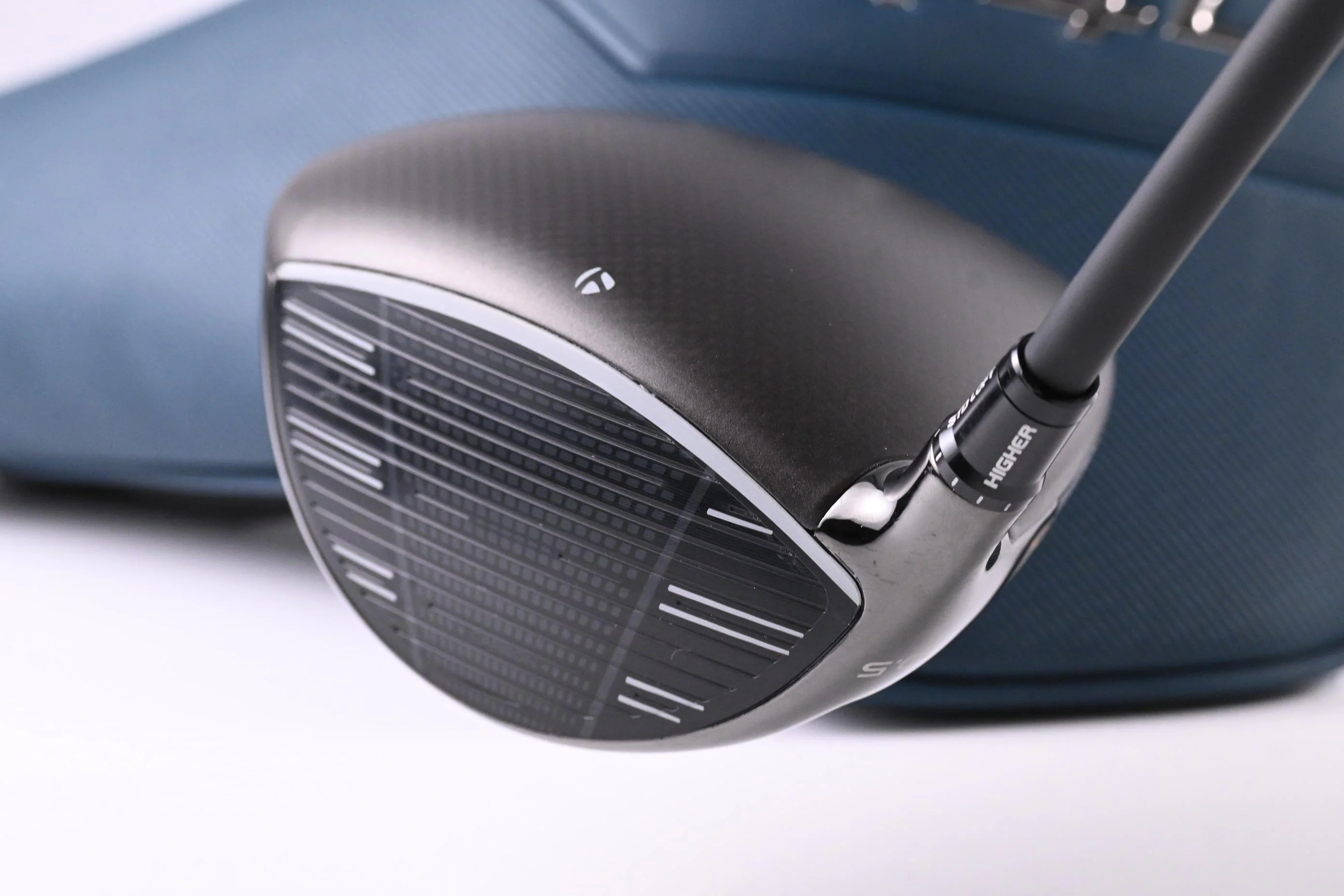 Taylormade Qi4D LS Driver / 10.5 Degree / Regular Flex REAX Blue 50 Shaft - Image 4