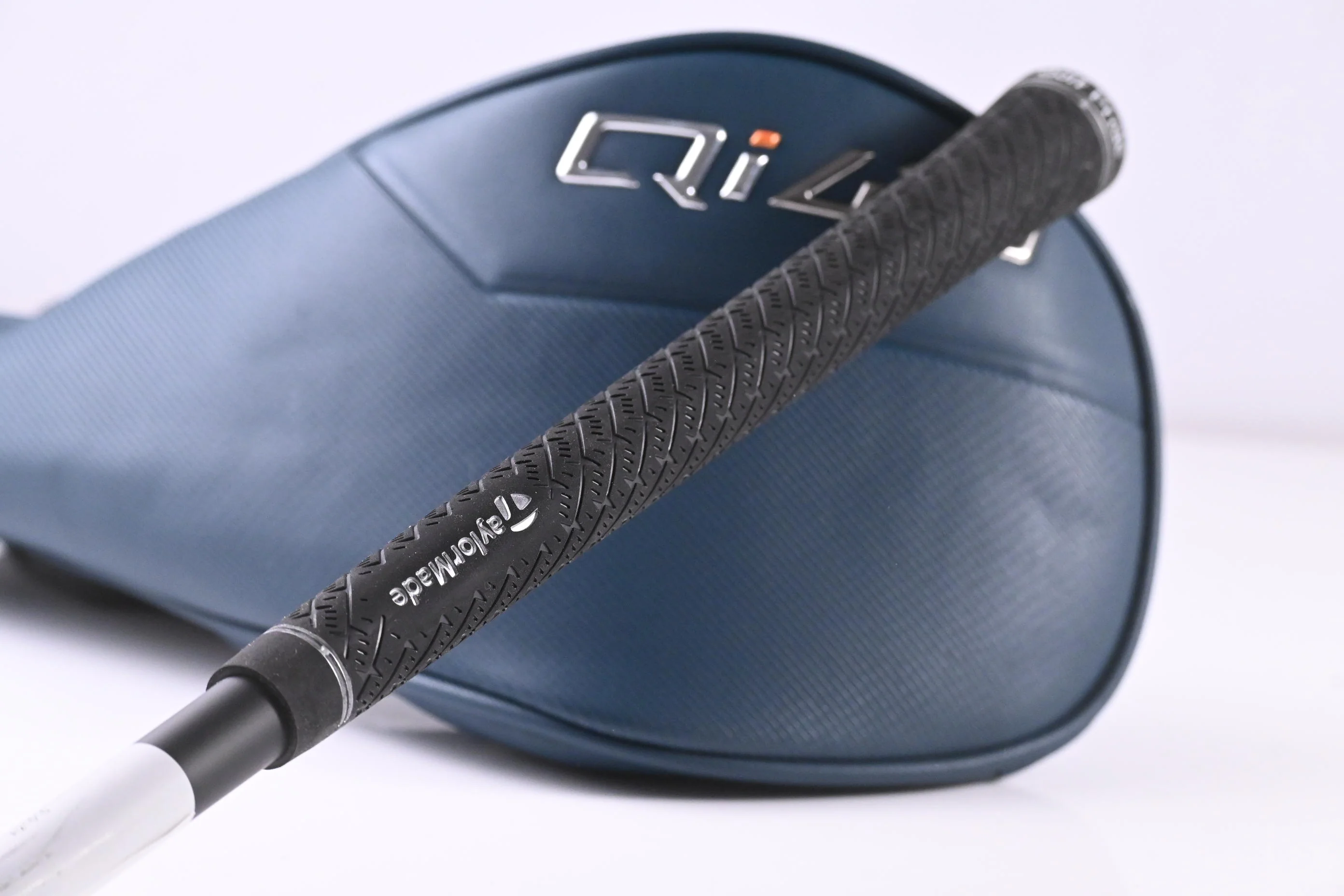 Taylormade Qi4D Max Driver / 10.5 Degree / Stiff Flex REAX Blue 60 Shaft - Image 8