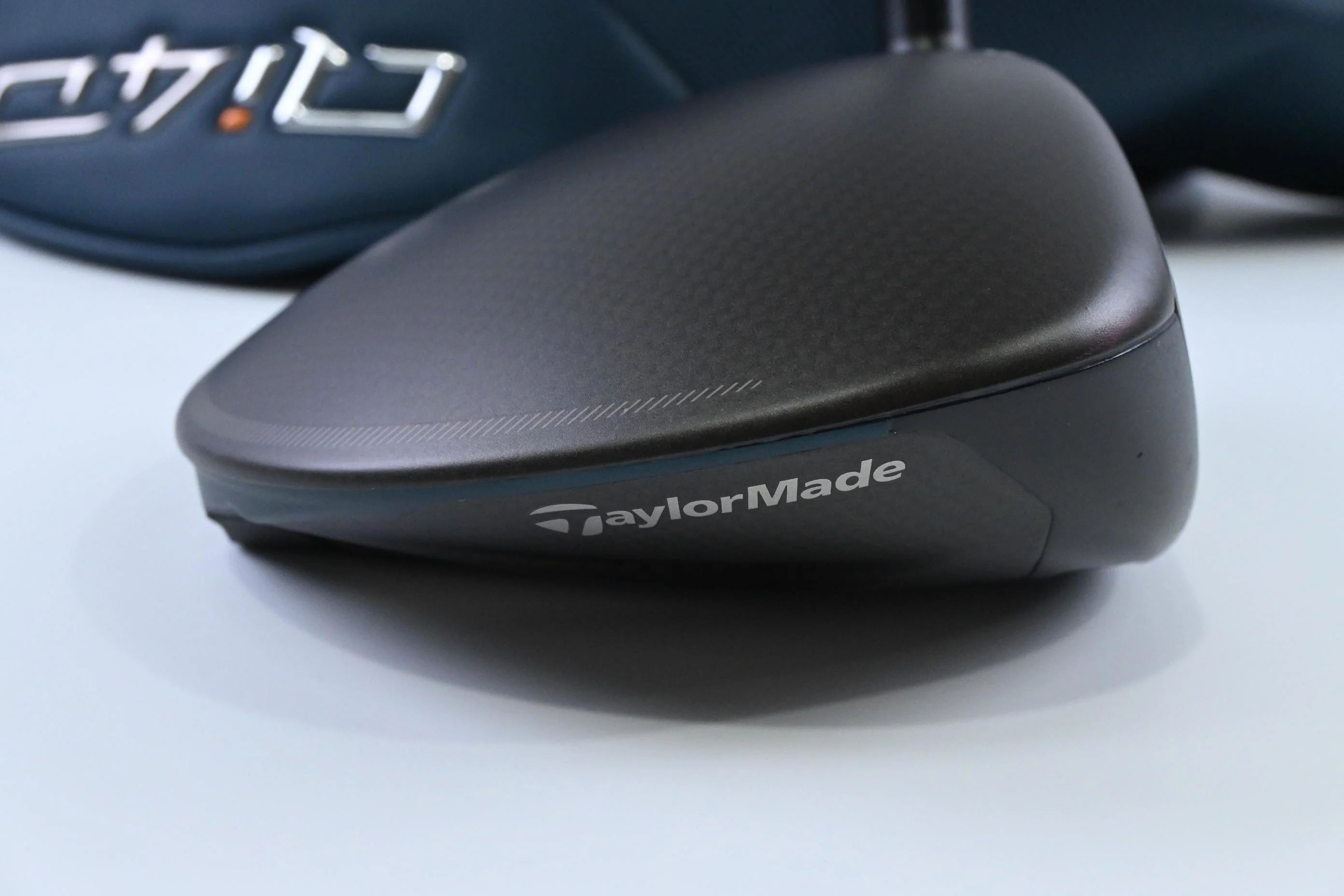 Taylormade Qi4D Max Driver / 10.5 Degree / Regular Flex Reax Blue 50 Shaft - Image 3