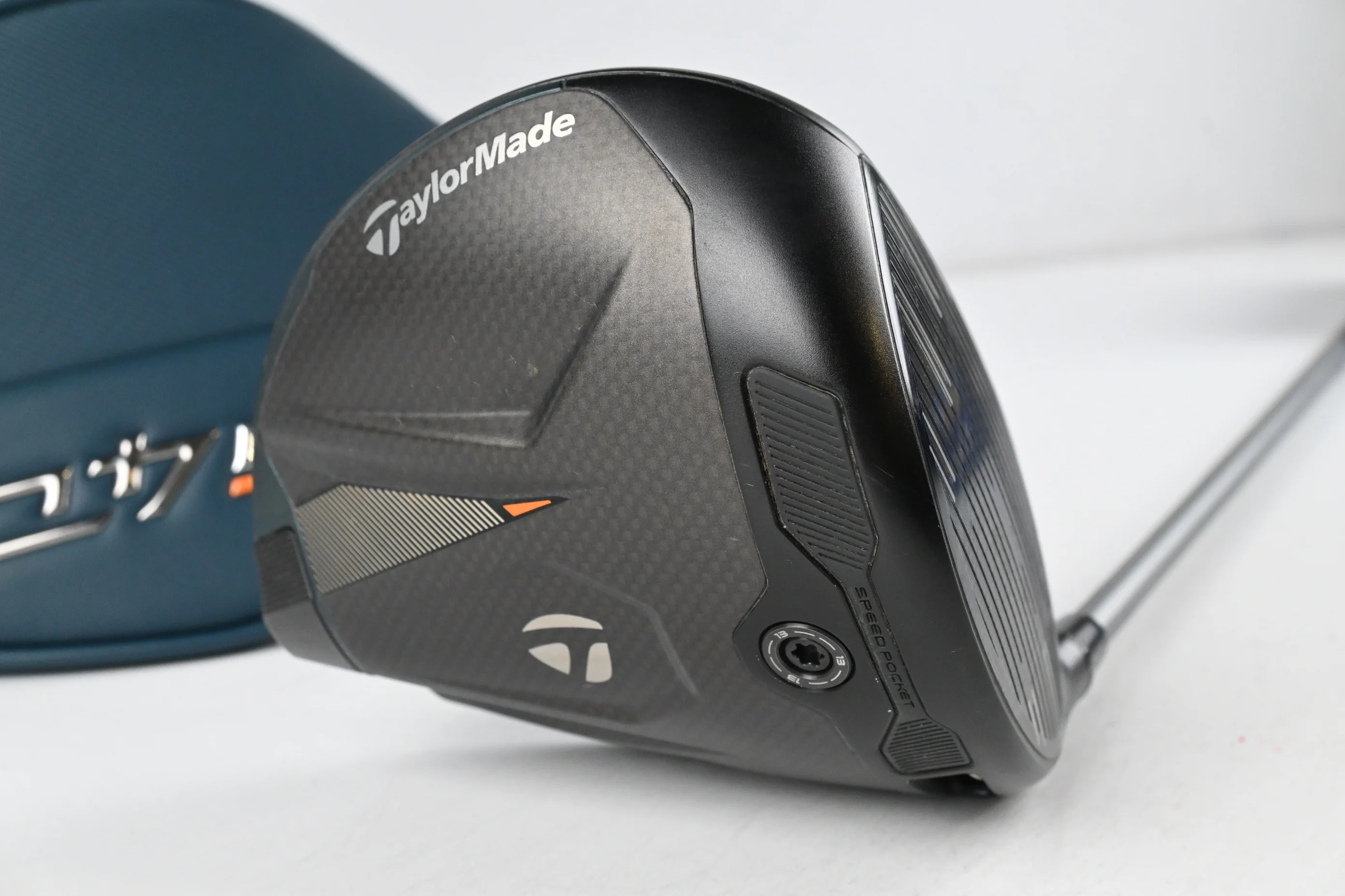 Taylormade Qi4D Max Driver / 9 Degree / Regular Flex Fujikura Airspeeder 50