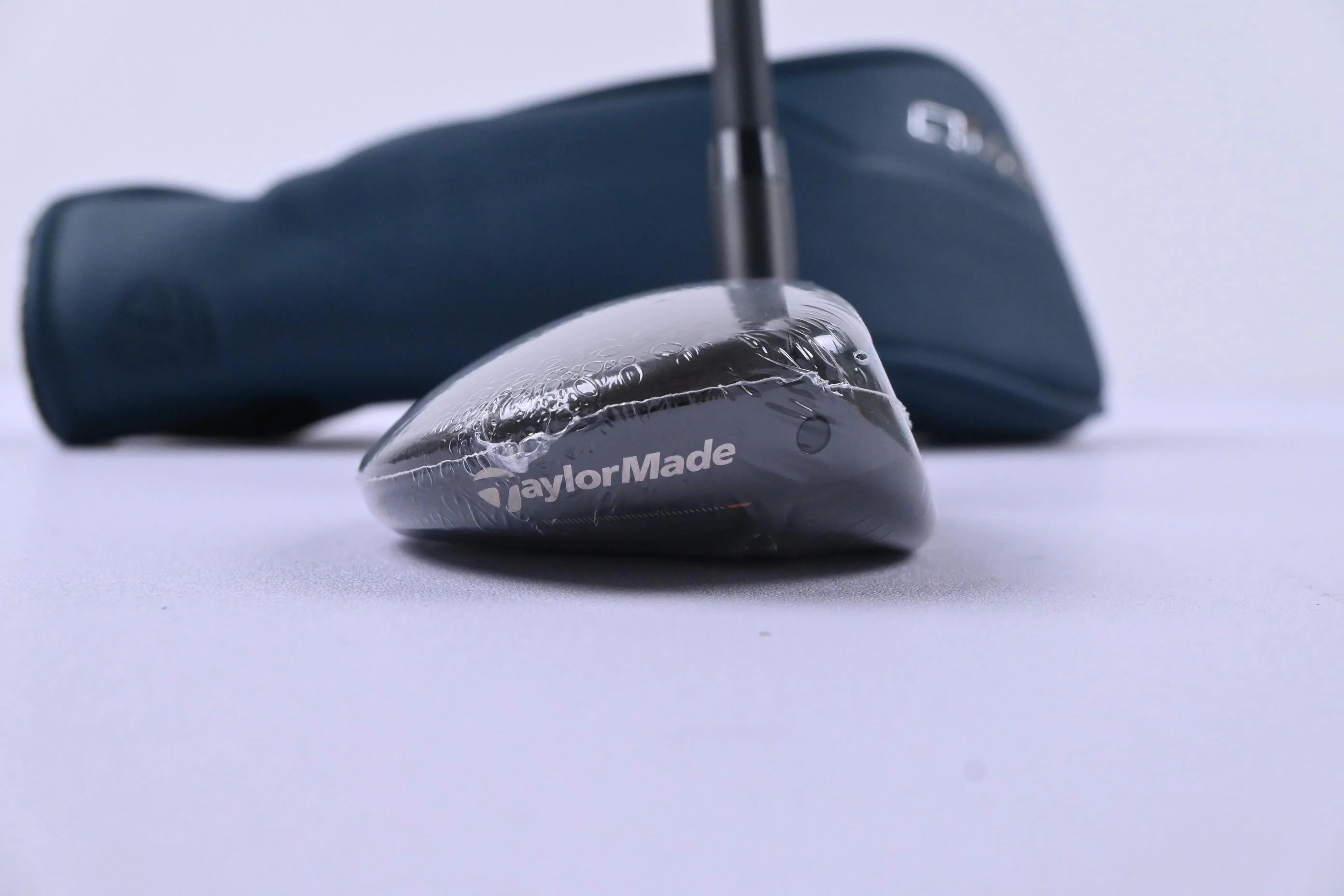 Taylormade Qi4D Max #4 Hybrid / 23 Degree / Regular Flex KBS REAX 50 Shaft - Image 3