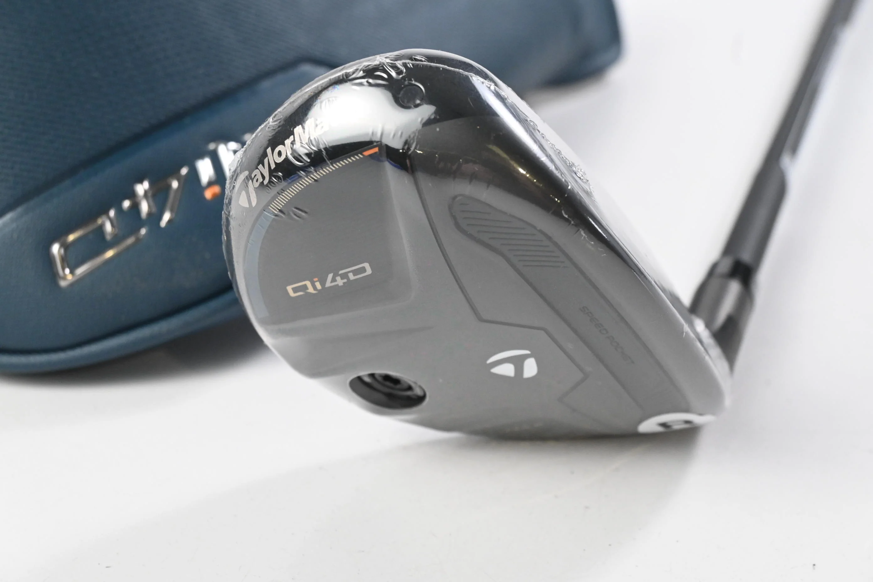 Taylormade Qi4D Max #4 Hybrid / 23 Degree / Regular Flex KBS Reax 50 Shaft