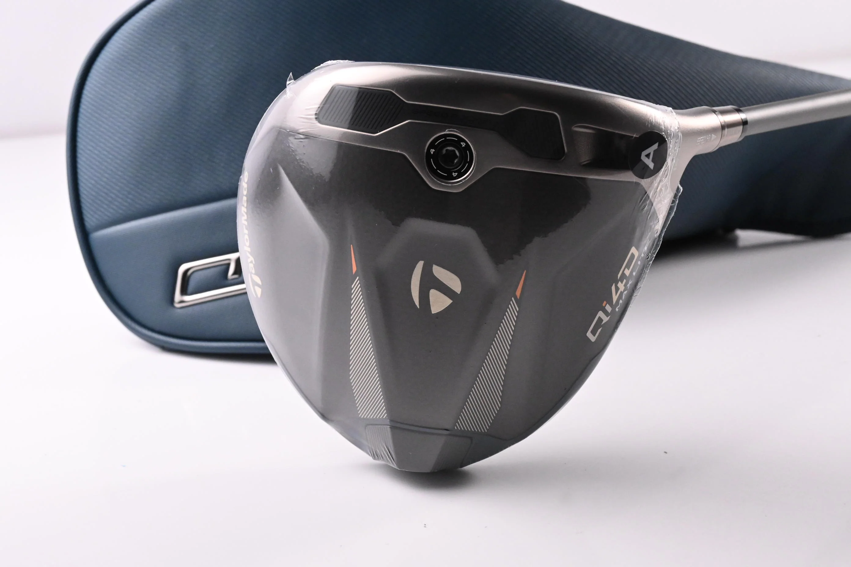 Taylormade Qi4D Max Lite Driver / 12 Degree / Senior Flex REAX Blue 40 Shaft - Image 2
