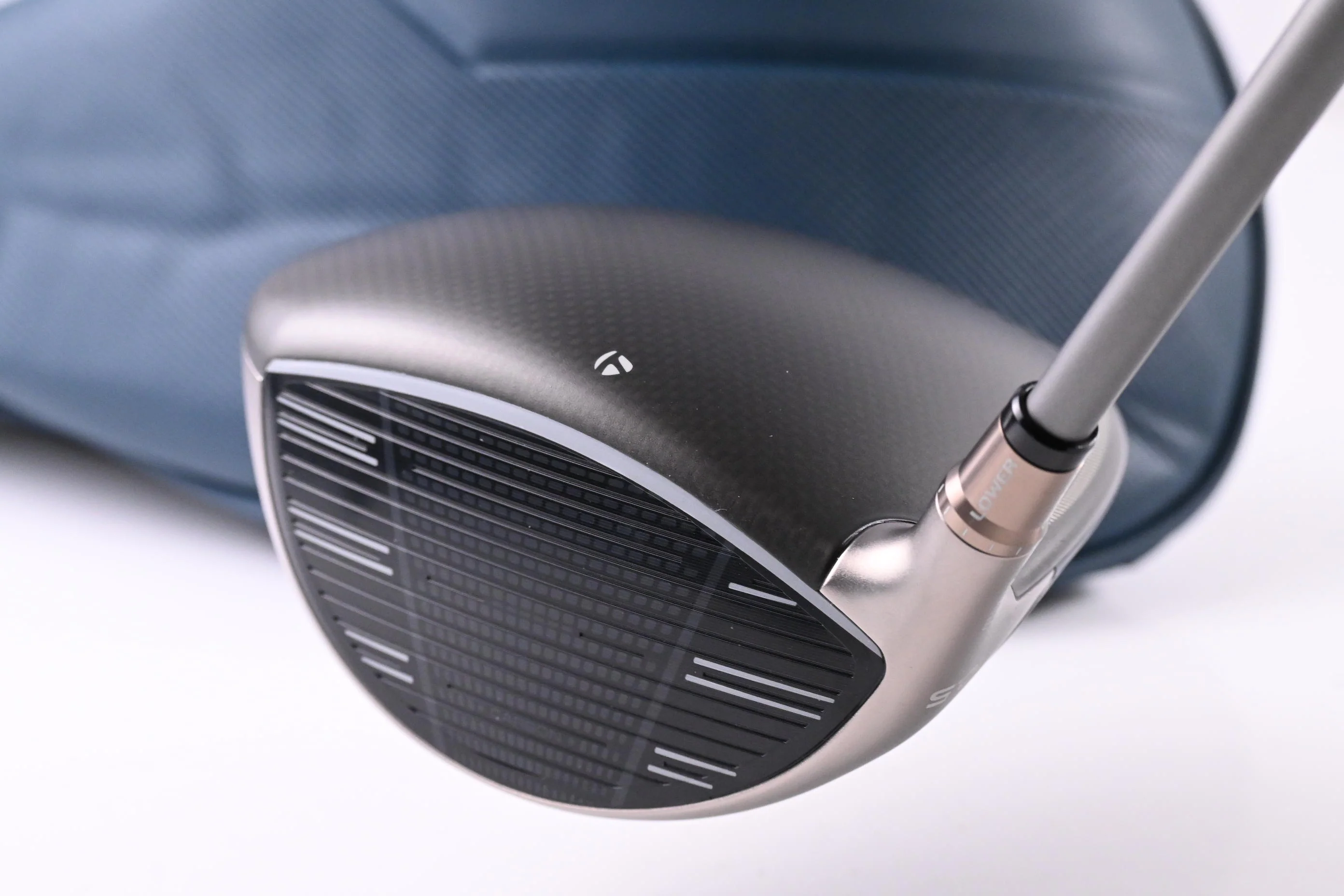 Taylormade Qi4D Max Lite Driver / 10.5 Degree / Regular Flex REAX Blue 40 Shaft - Image 4