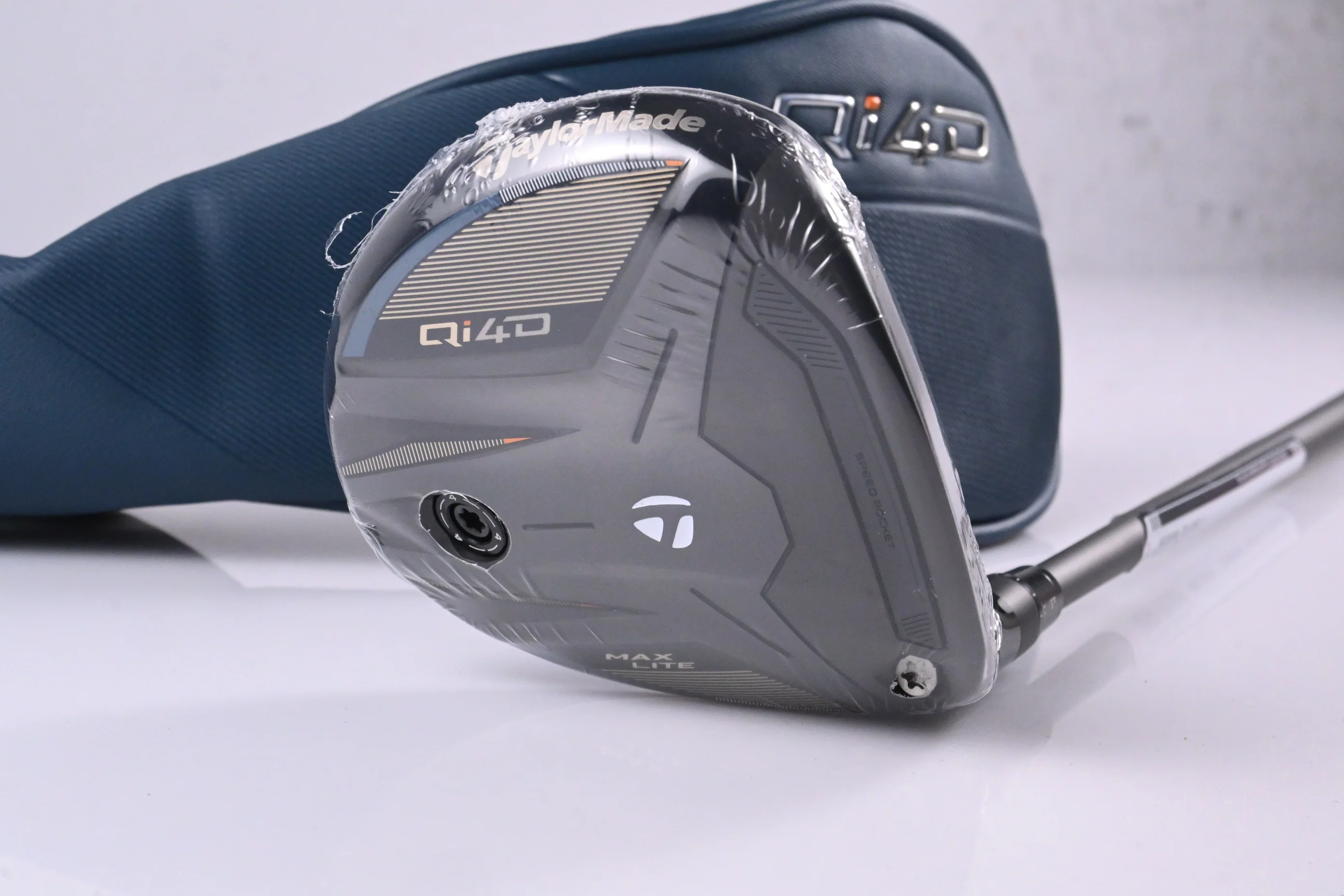 Taylormade Qi4D Max Lite #5 Wood / 18 Degree / Senior Flex Reax 45 Shaft