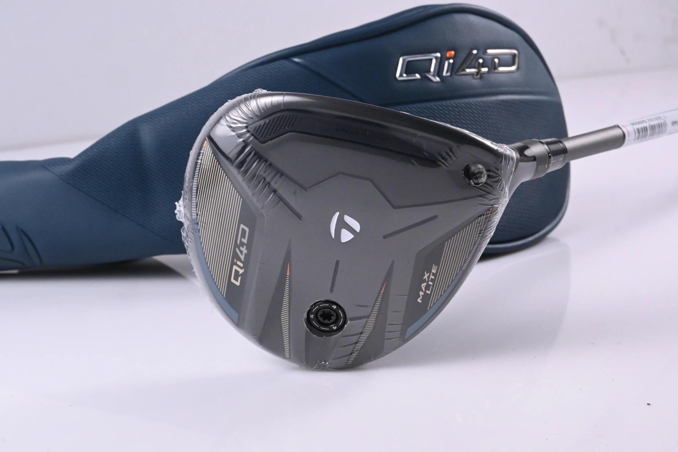 Taylormade Qi4D Max Lite #5 Wood / 18 Degree / Senior Flex Reax 45 Shaft - Image 2