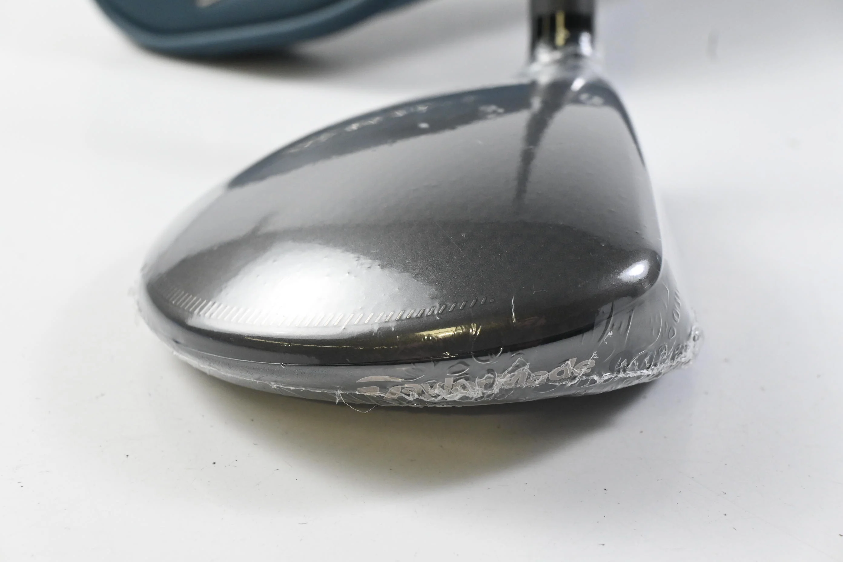 Taylormade Qi4D Max Lite #5 Wood / 18 Degree / Regular Flex REAX 55 Shaft - Image 3