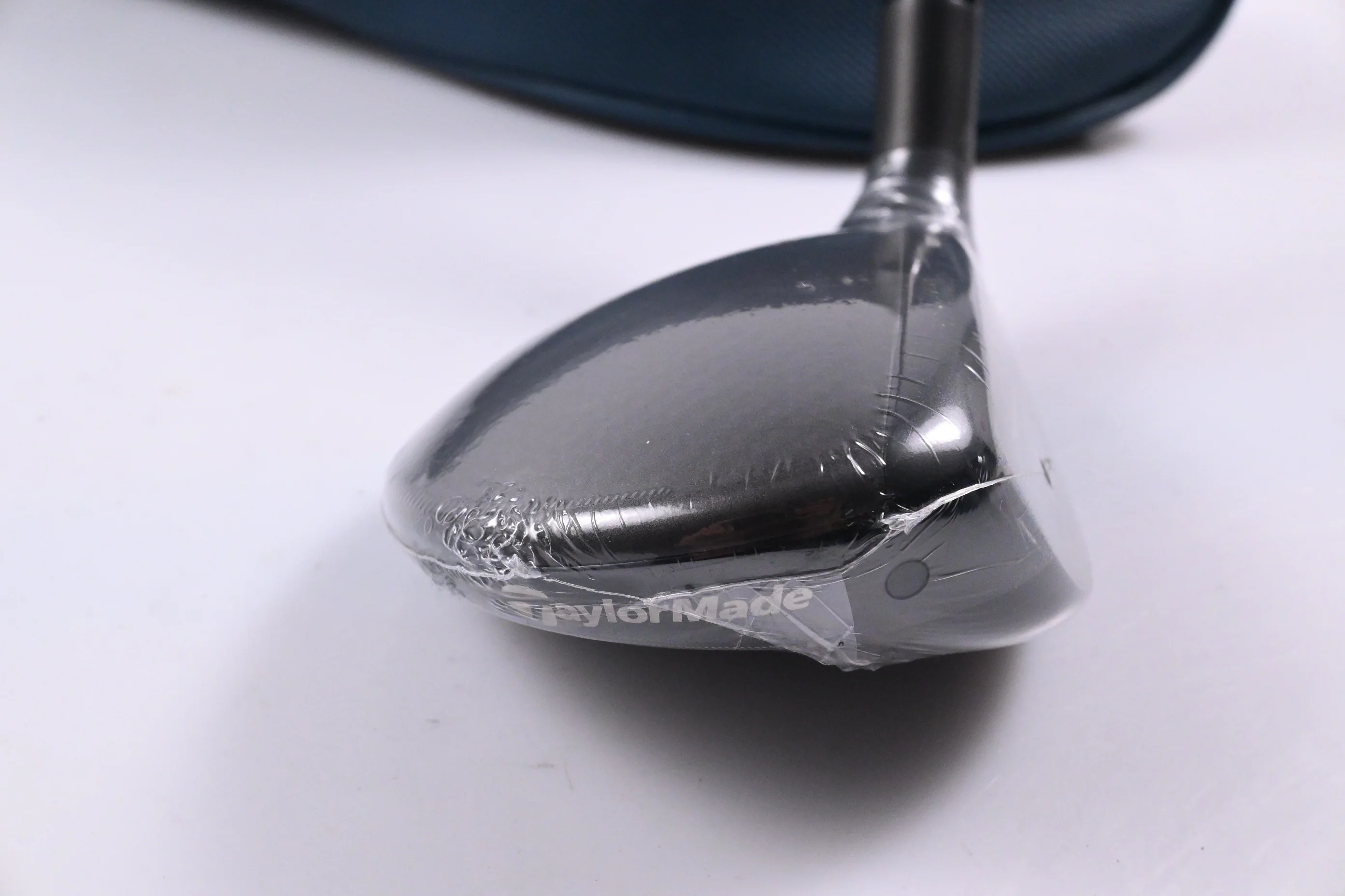 Taylormade Qi4D Max Lite #5 Hybrid / 26 Degree / Senior Flex Mitsubishi Reax 45 - Image 3