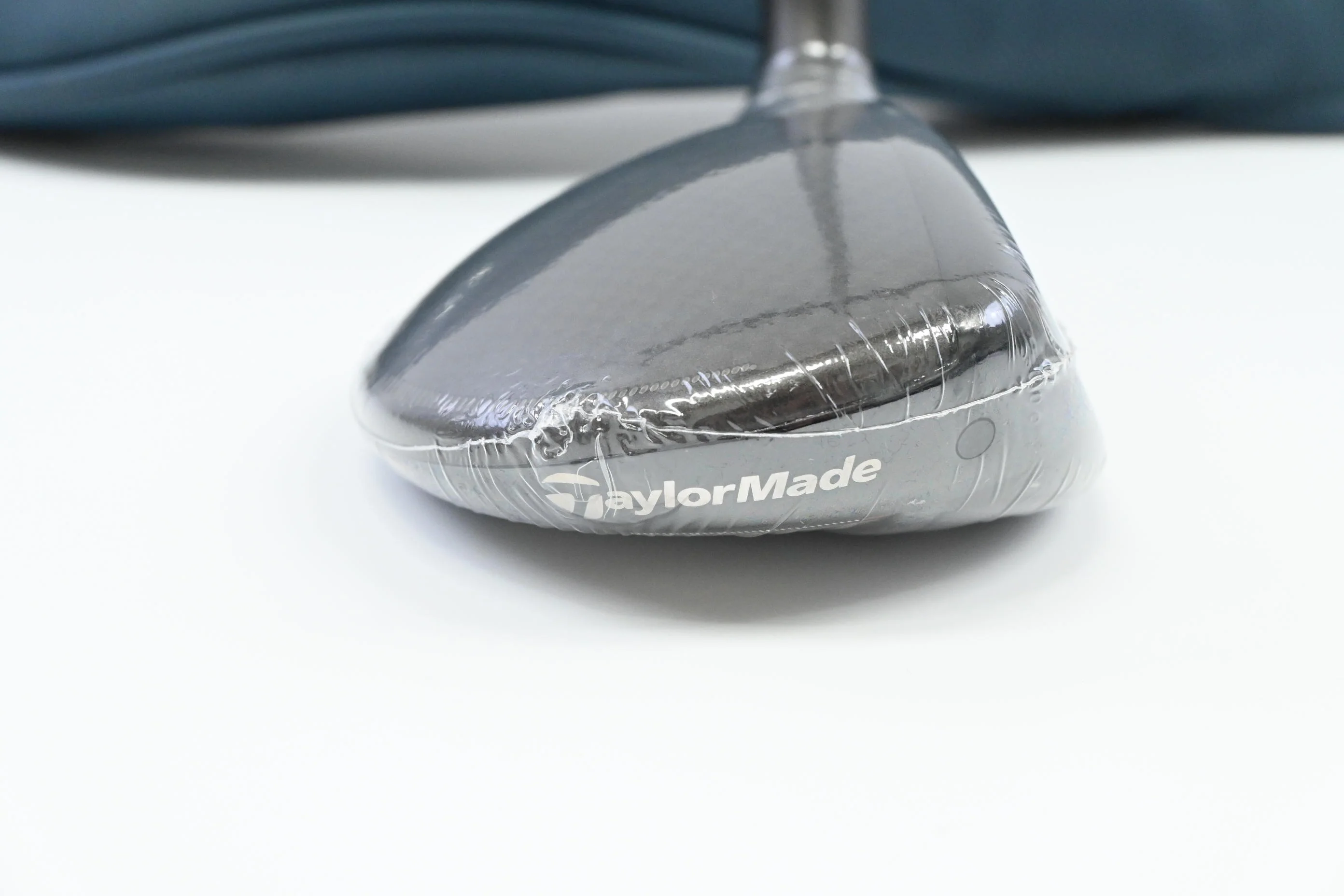 Taylormade Qi4D Max Lite #5 Hybrid / 26 Degree / Senior Flex KBS Reax 45 Shaft - Image 3
