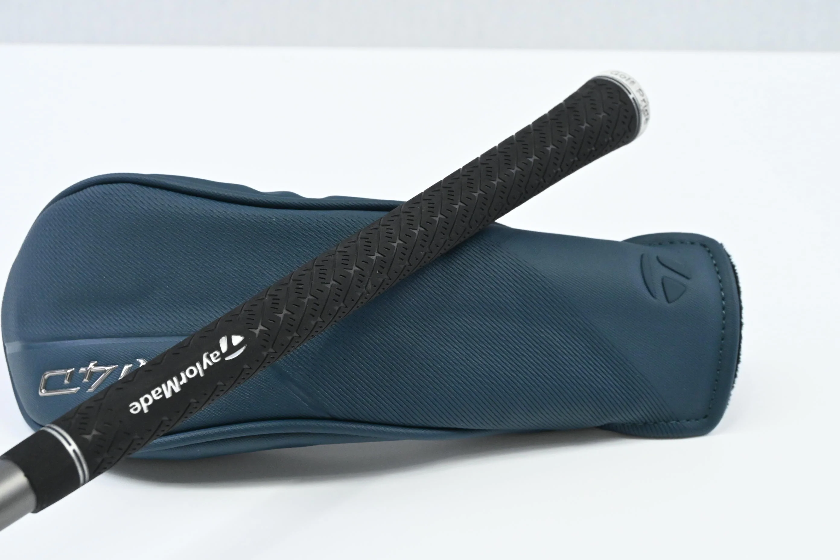 Taylormade Qi4D Max Lite #5 Hybrid / 26 Degree / Senior Flex KBS Reax 45 Shaft - Image 8