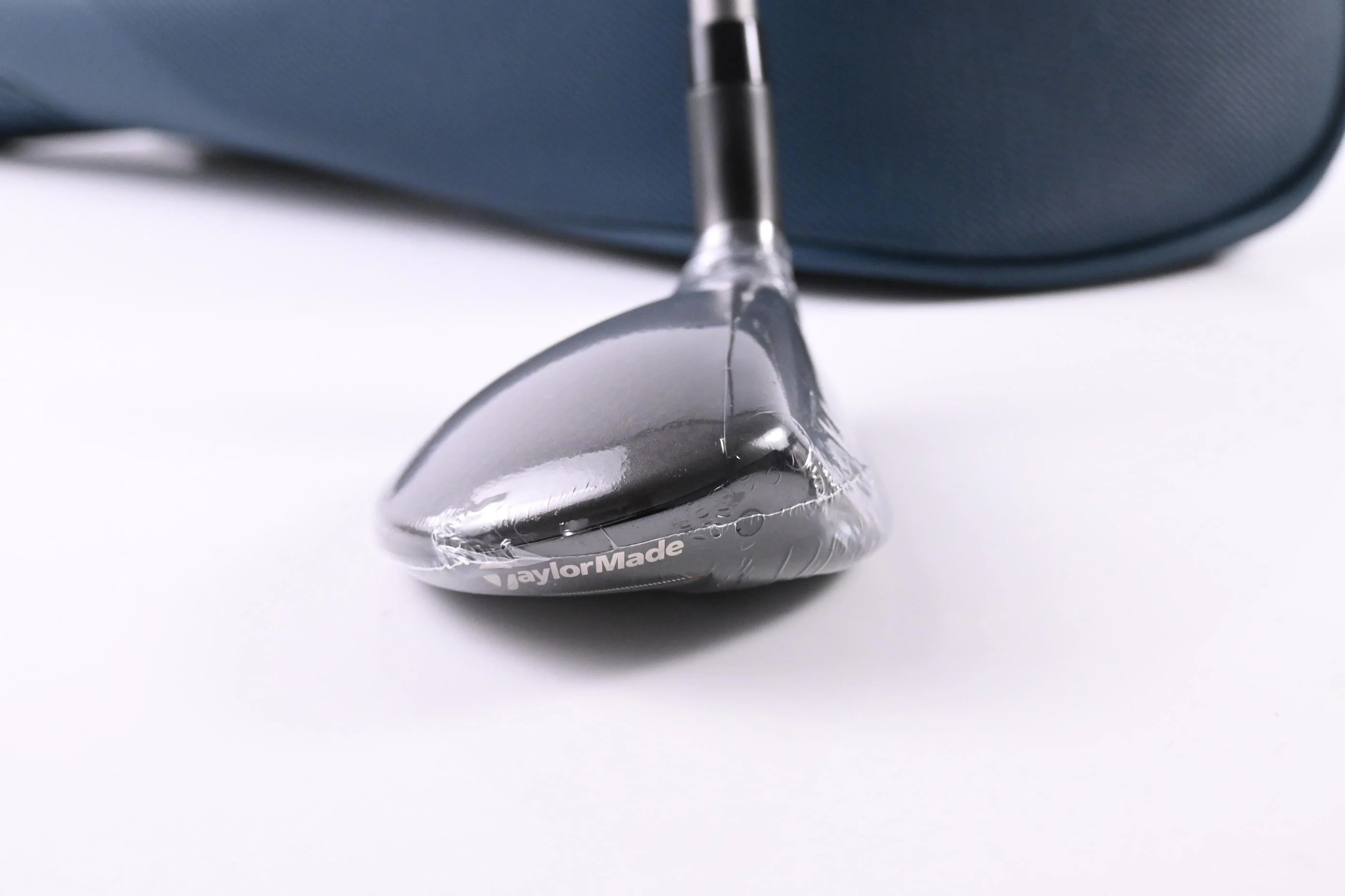 Taylormade Qi4D Max Lite #5 Hybrid / 26 Degree / Senior Flex Reax 45 Shaft - Image 3