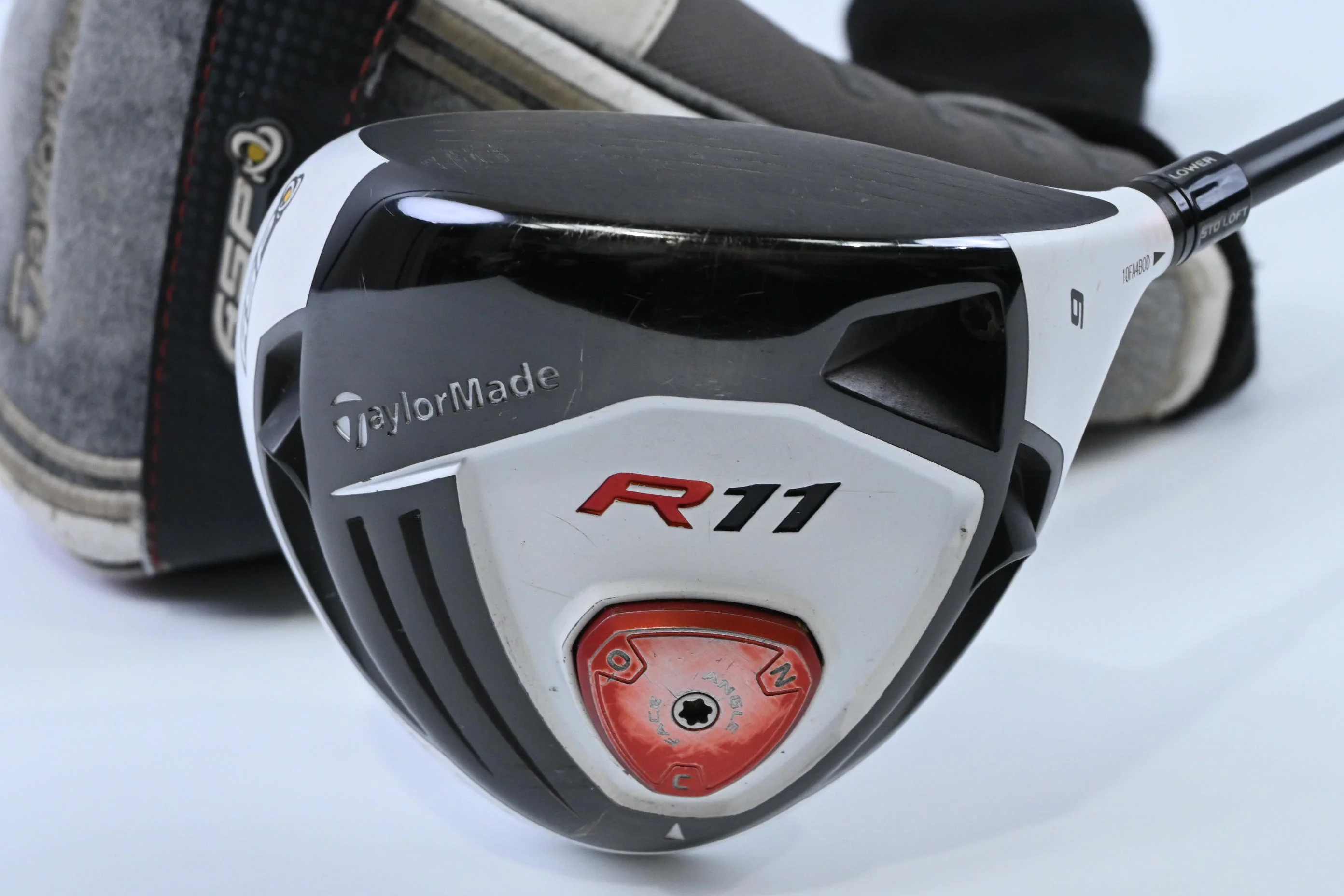 Taylormade R11 Driver / 9 Degree / Stiff Flex Taylormade Fujikura Blur 60 Shaft - Image 2