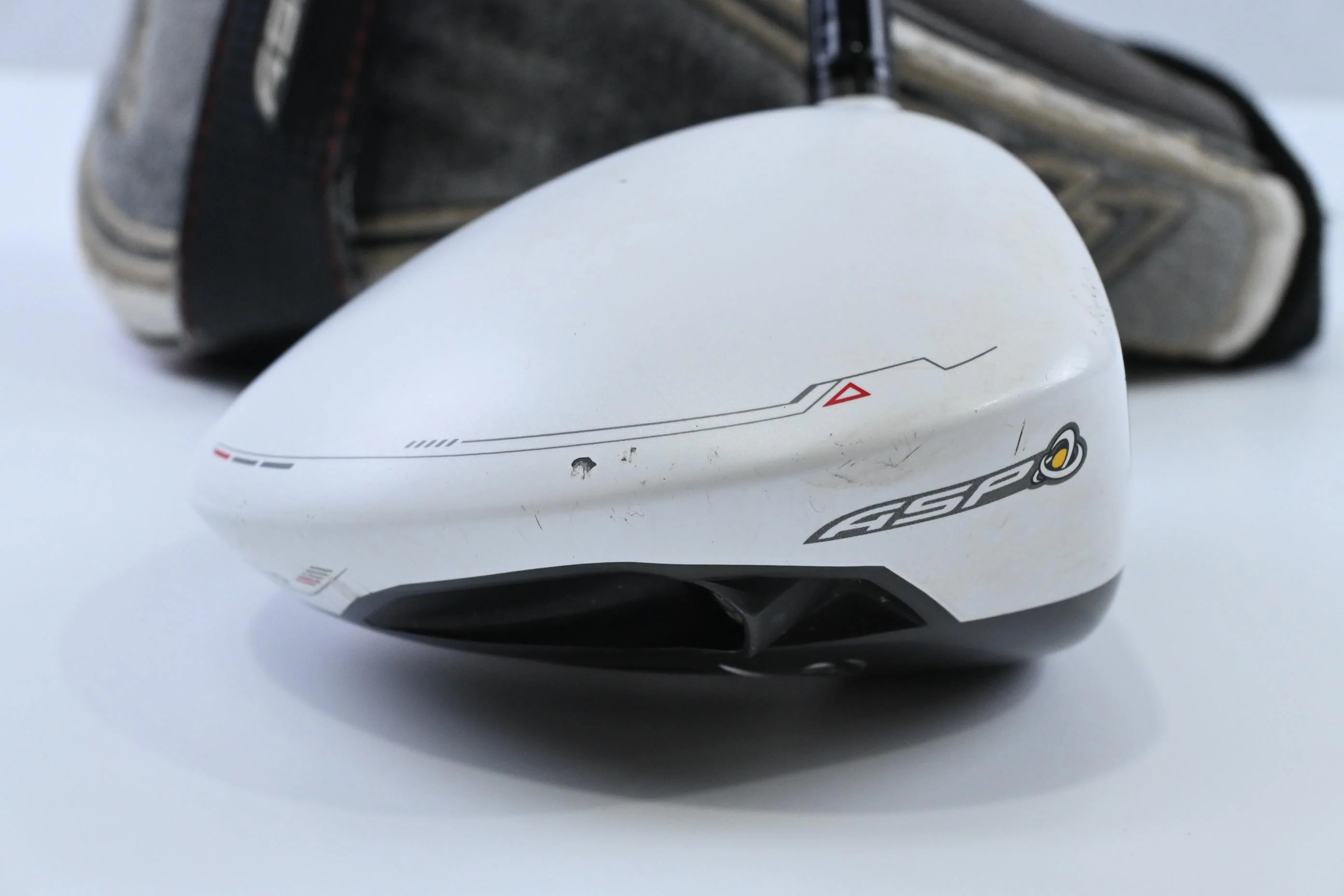 Taylormade R11 Driver / 9 Degree / Stiff Flex Taylormade Fujikura Blur 60 Shaft - Image 3