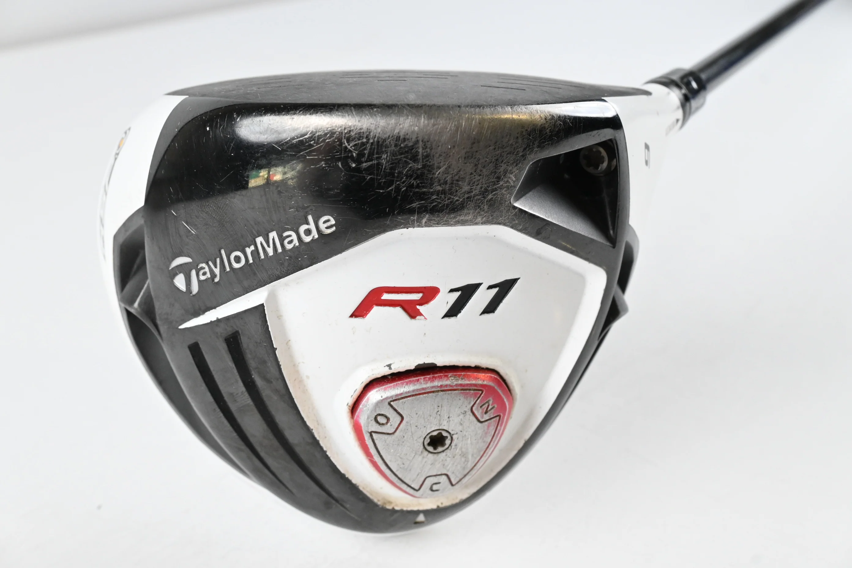 Taylormade R11 Driver / 9 Degree / Stiff Flex Fujikura Blur 60 Shaft - Image 2