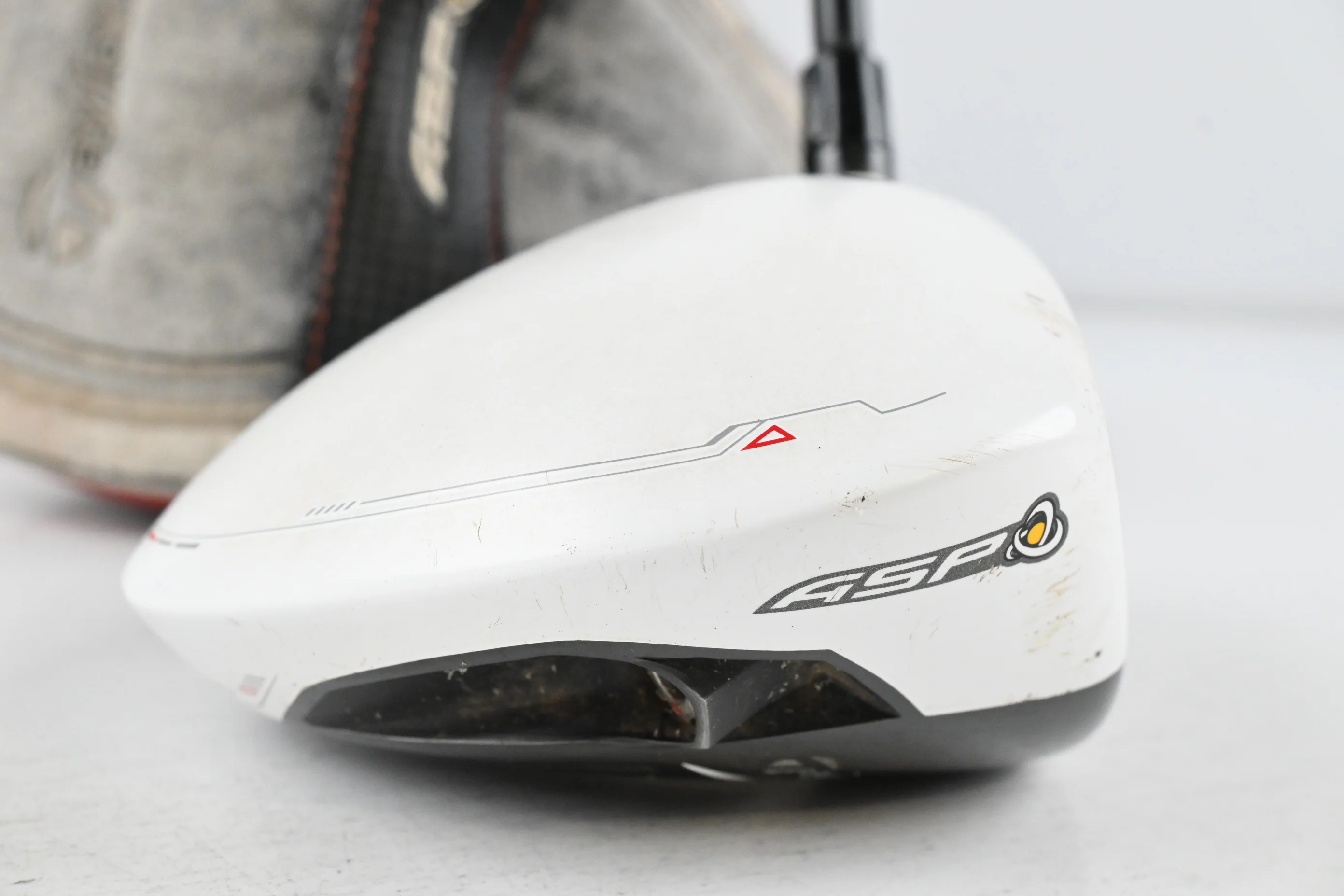 Taylormade R11 Driver / 9 Degree / Stiff Flex Fujikura Blur 60 Shaft - Image 3