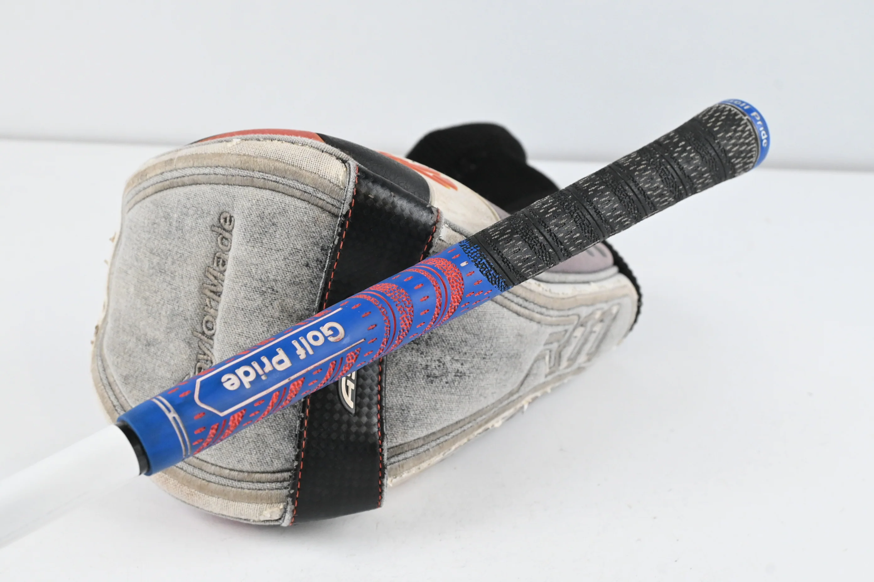 Taylormade R11 Driver / 9 Degree / Stiff Flex Fujikura Blur 60 Shaft - Image 8