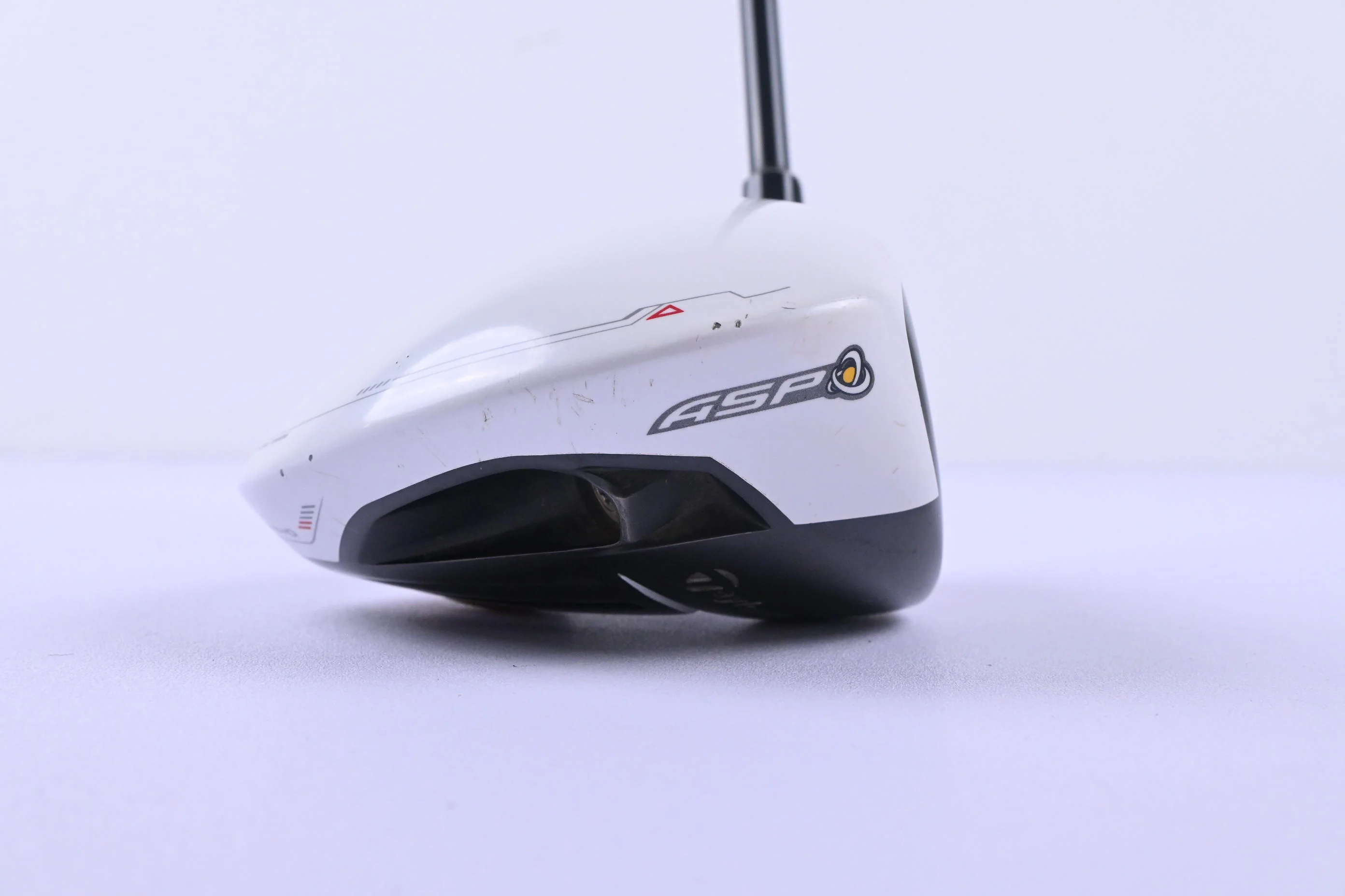 Taylormade R11 Driver / 9 Degree / Regular Flex Fujikura Blur R11 60 Shaft - Image 3