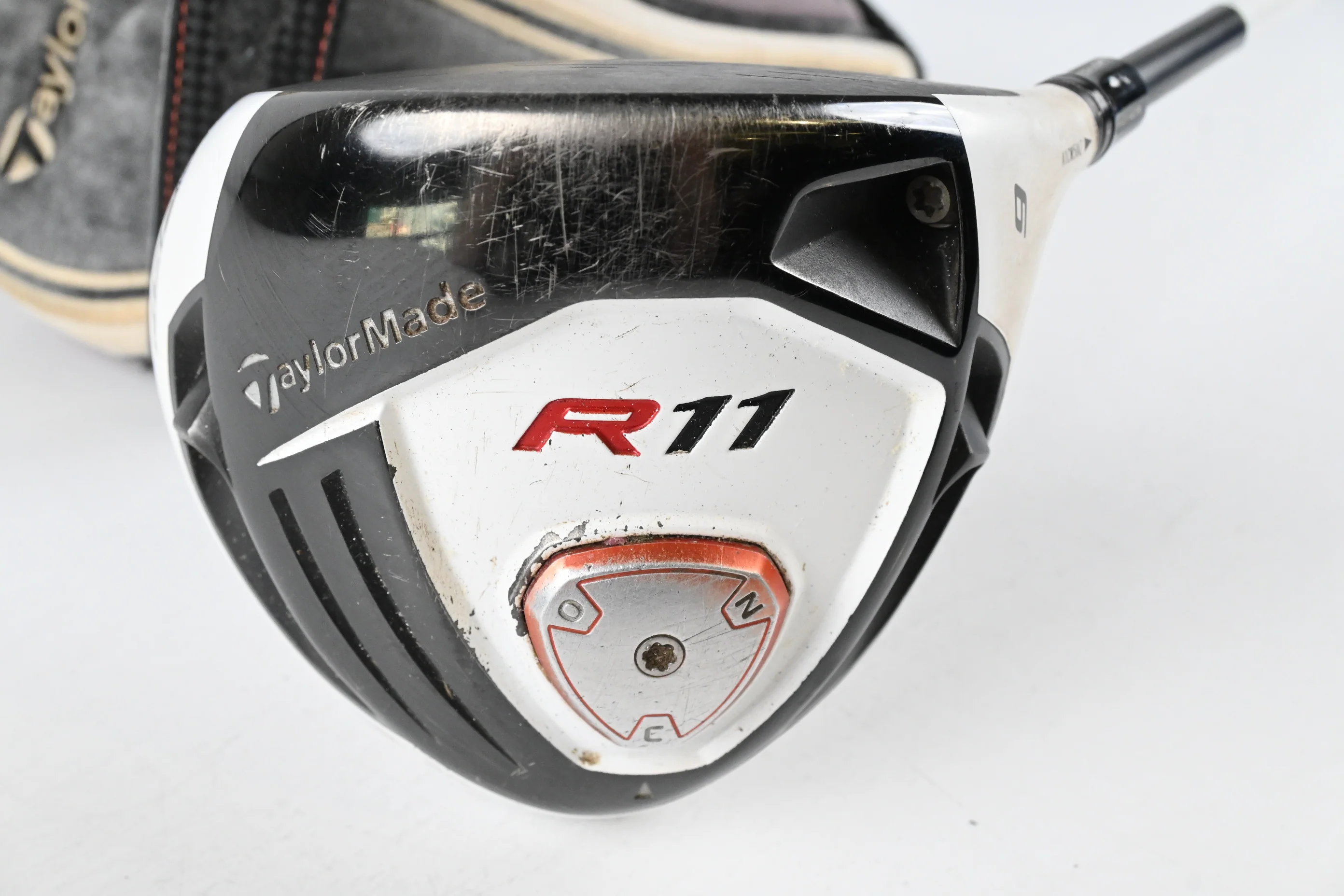 Taylormade R11 Driver / 9 Degree / Stiff Flex Fujikura Blur 60 Shaft - Image 2