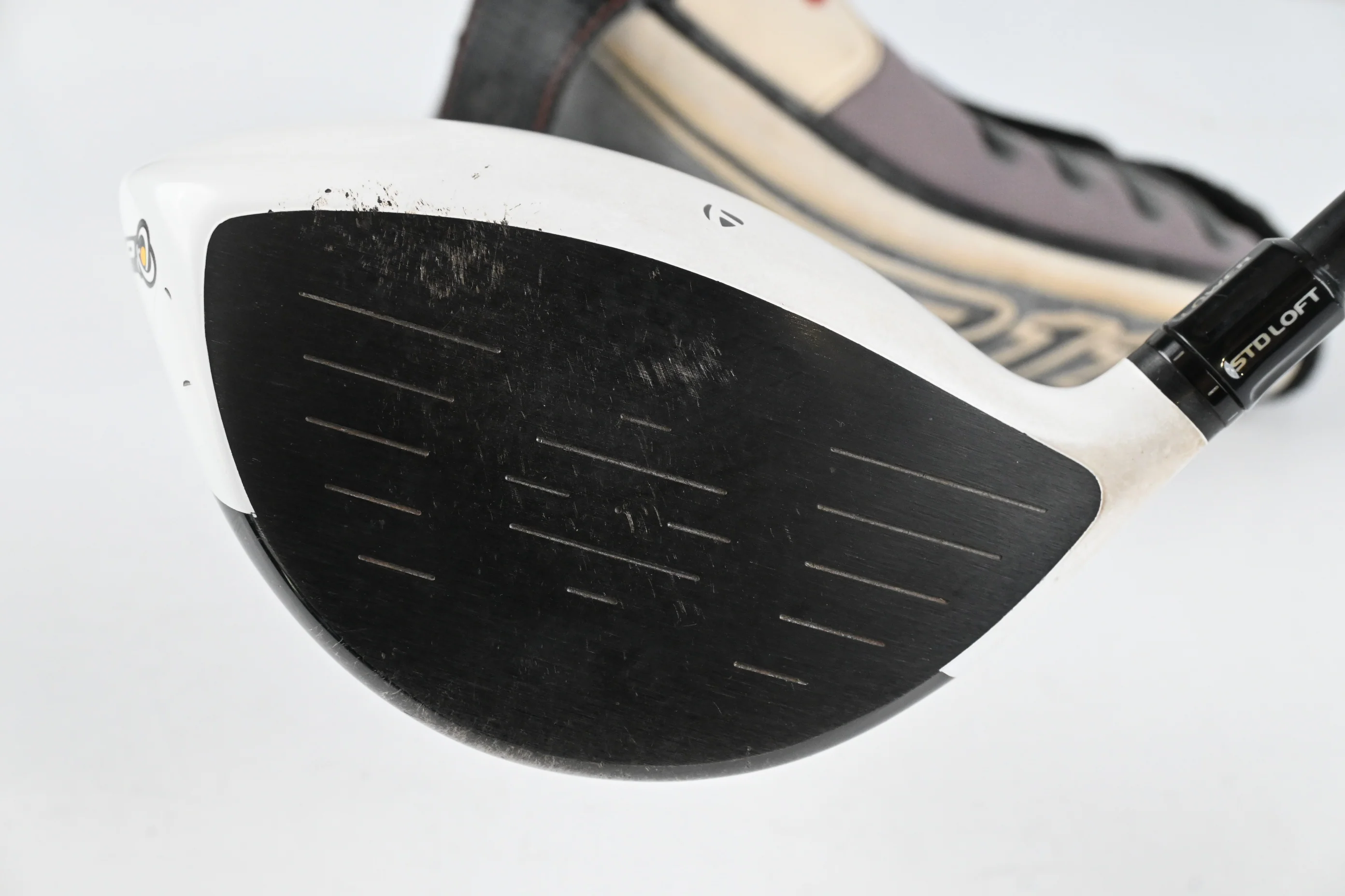 Taylormade R11 Driver / 9 Degree / Stiff Flex Fujikura Blur 60 Shaft - Image 4