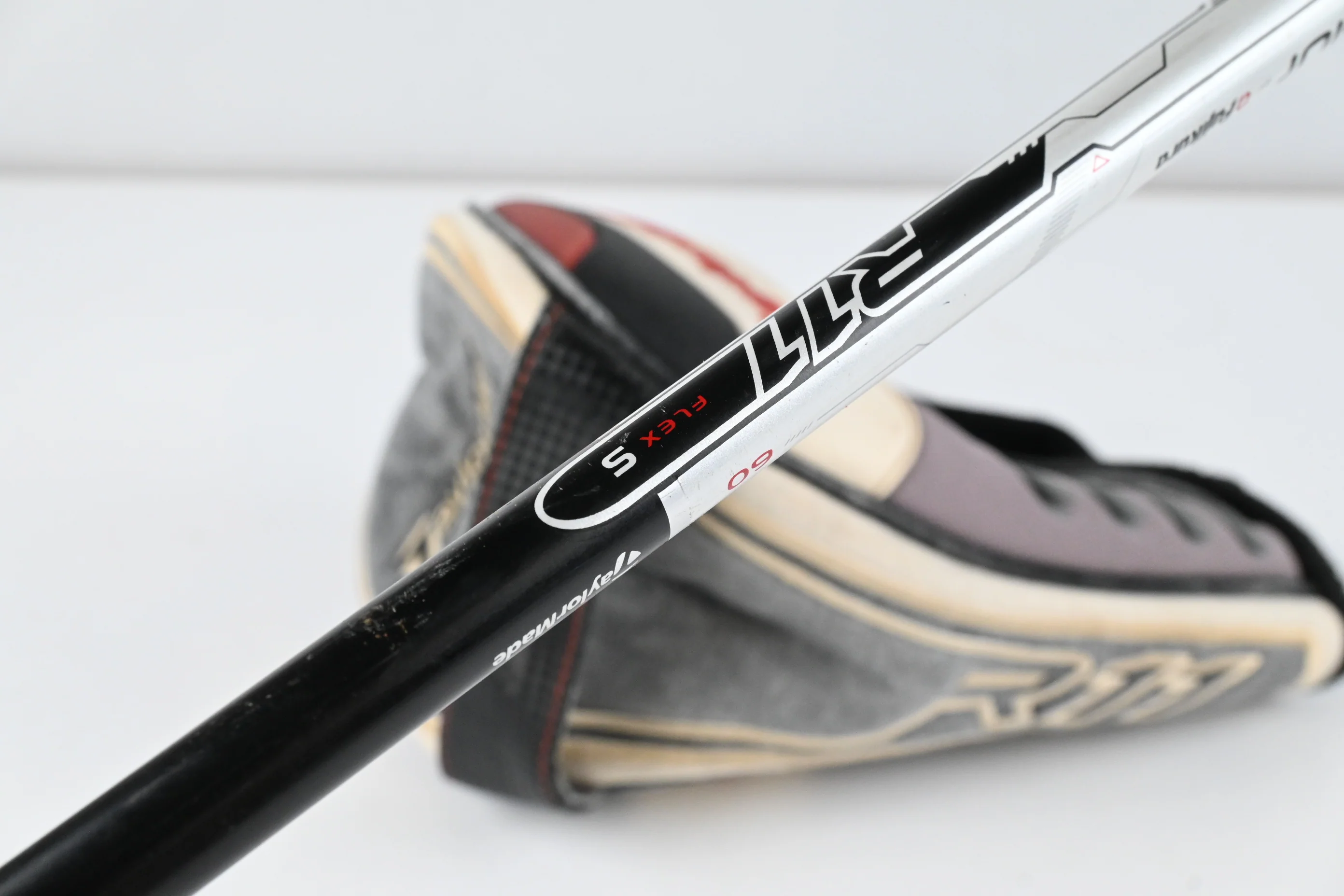 Taylormade R11 Driver / 9 Degree / Stiff Flex Fujikura Blur 60 Shaft - Image 6